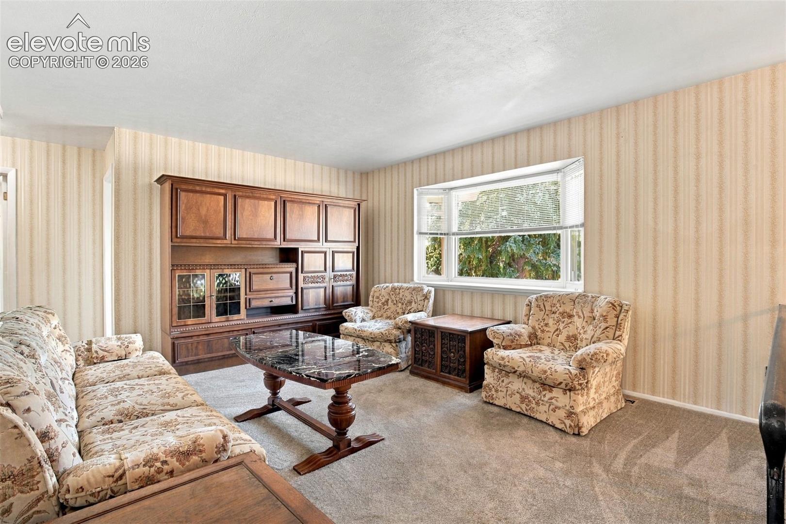 Listing photo 12 for 319 Fairfax Street