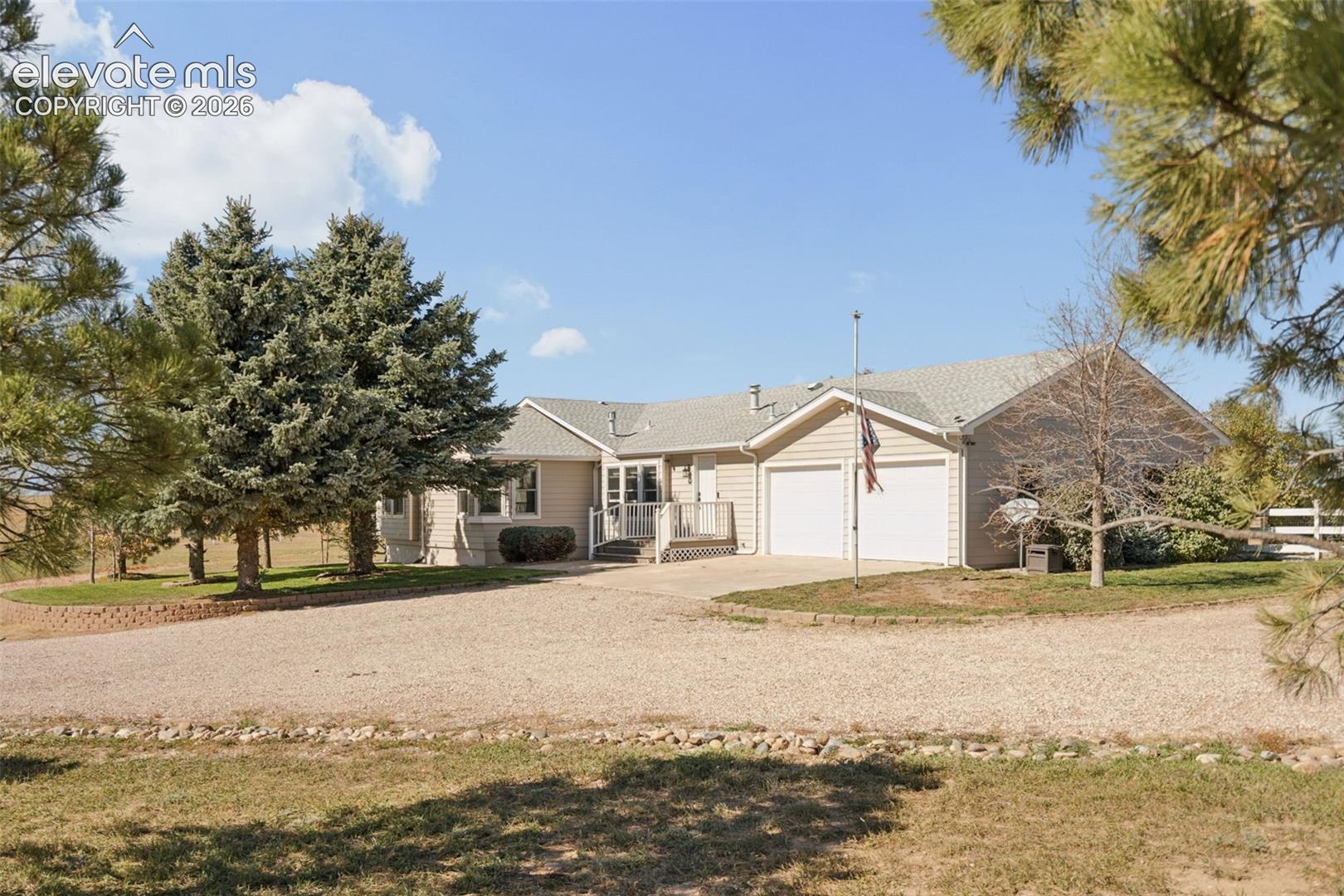 Listing photo 2 for 28230 Washington Road