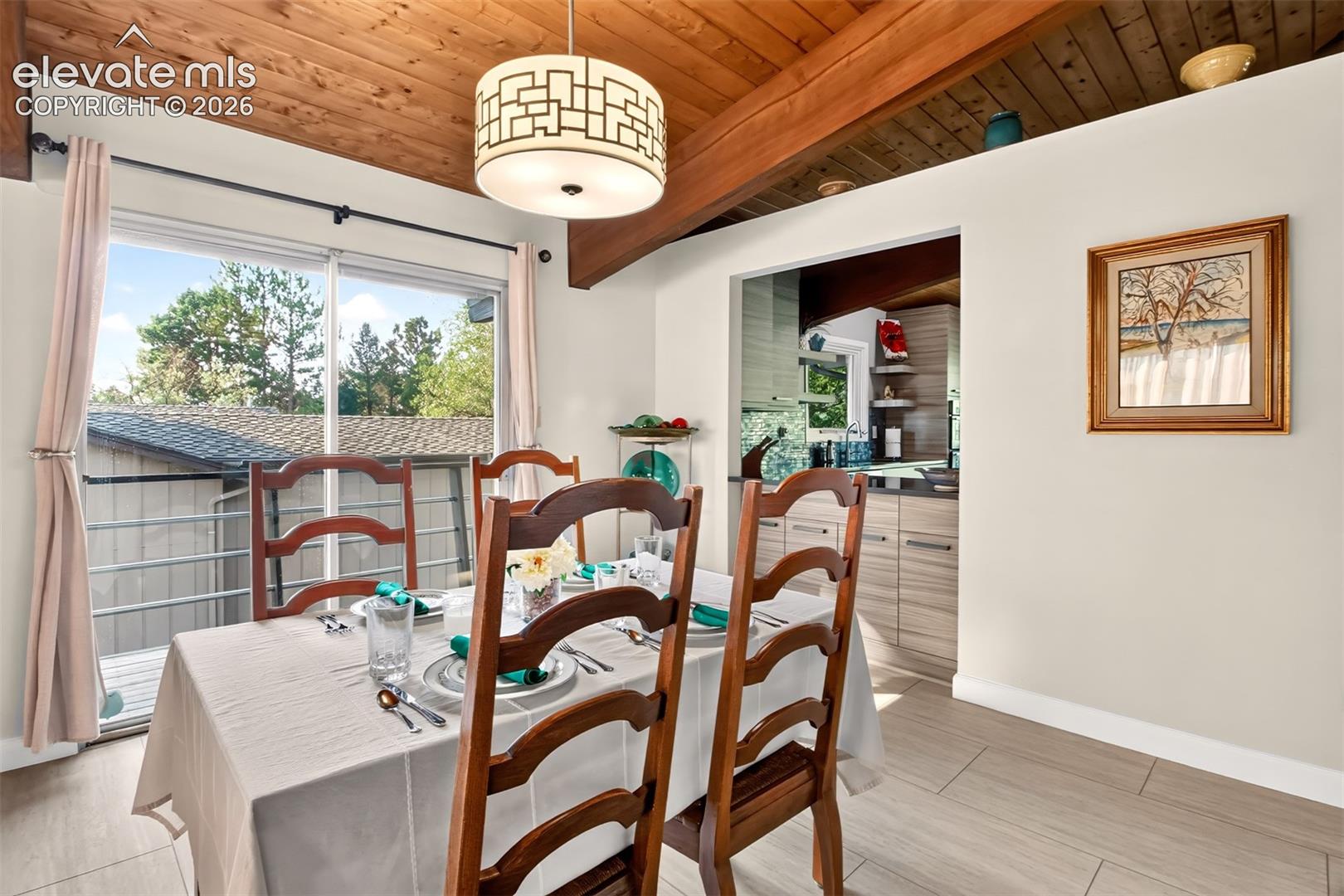 Listing photo 11 for 1224 E High Point Lane