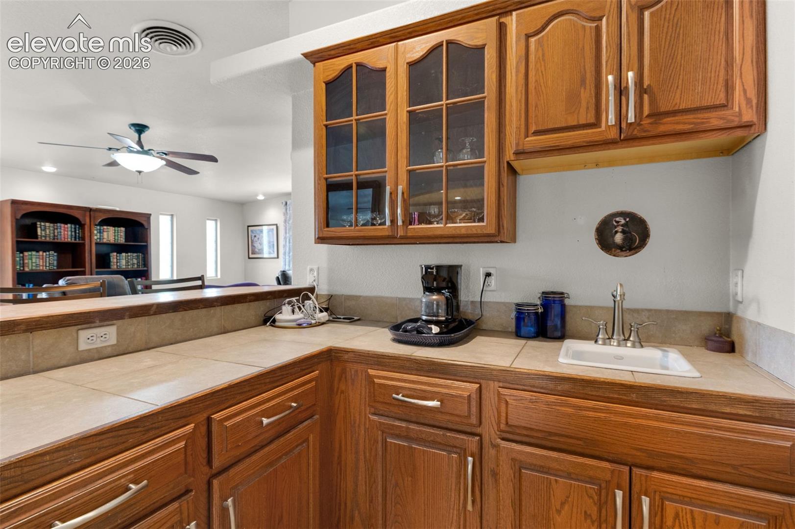 Listing photo 16 for 2935 Country Club Drive