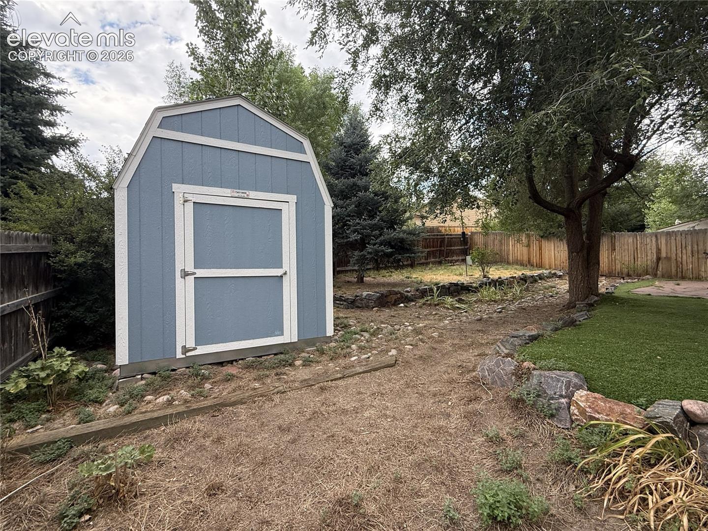 Listing photo 25 for 2023 Summerfield Drive