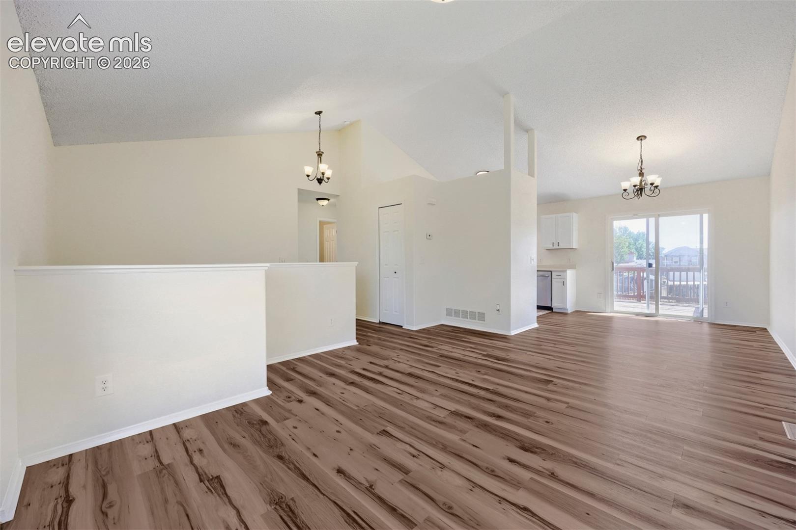 Listing photo 6 for 858 Marshall Drive