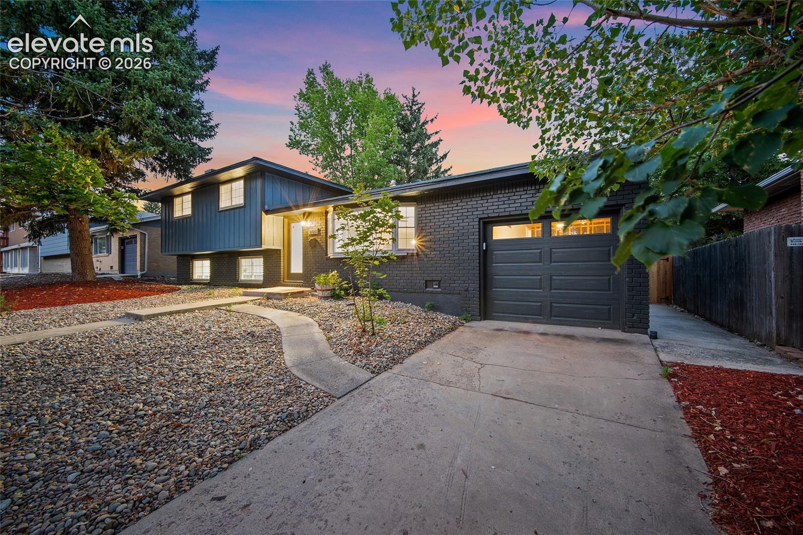 2123 Warwick Lane, photo 33