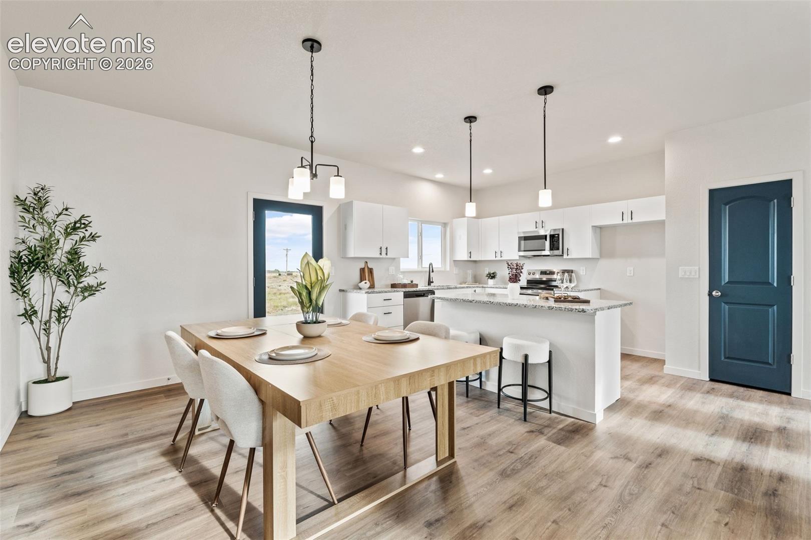Listing photo 12 for 280 S Meriweather Drive
