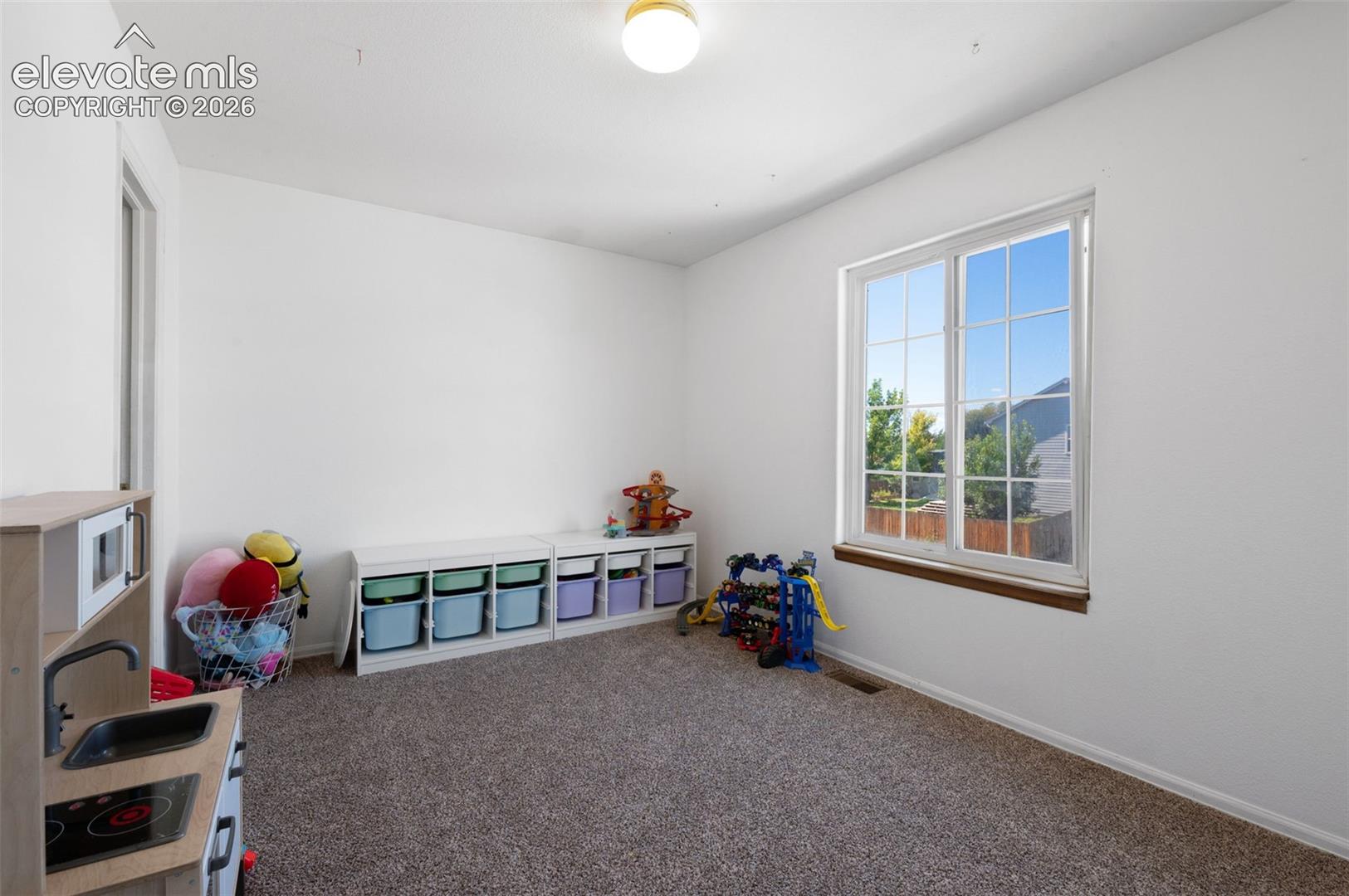 Listing photo 22 for 8239 Monterey Way