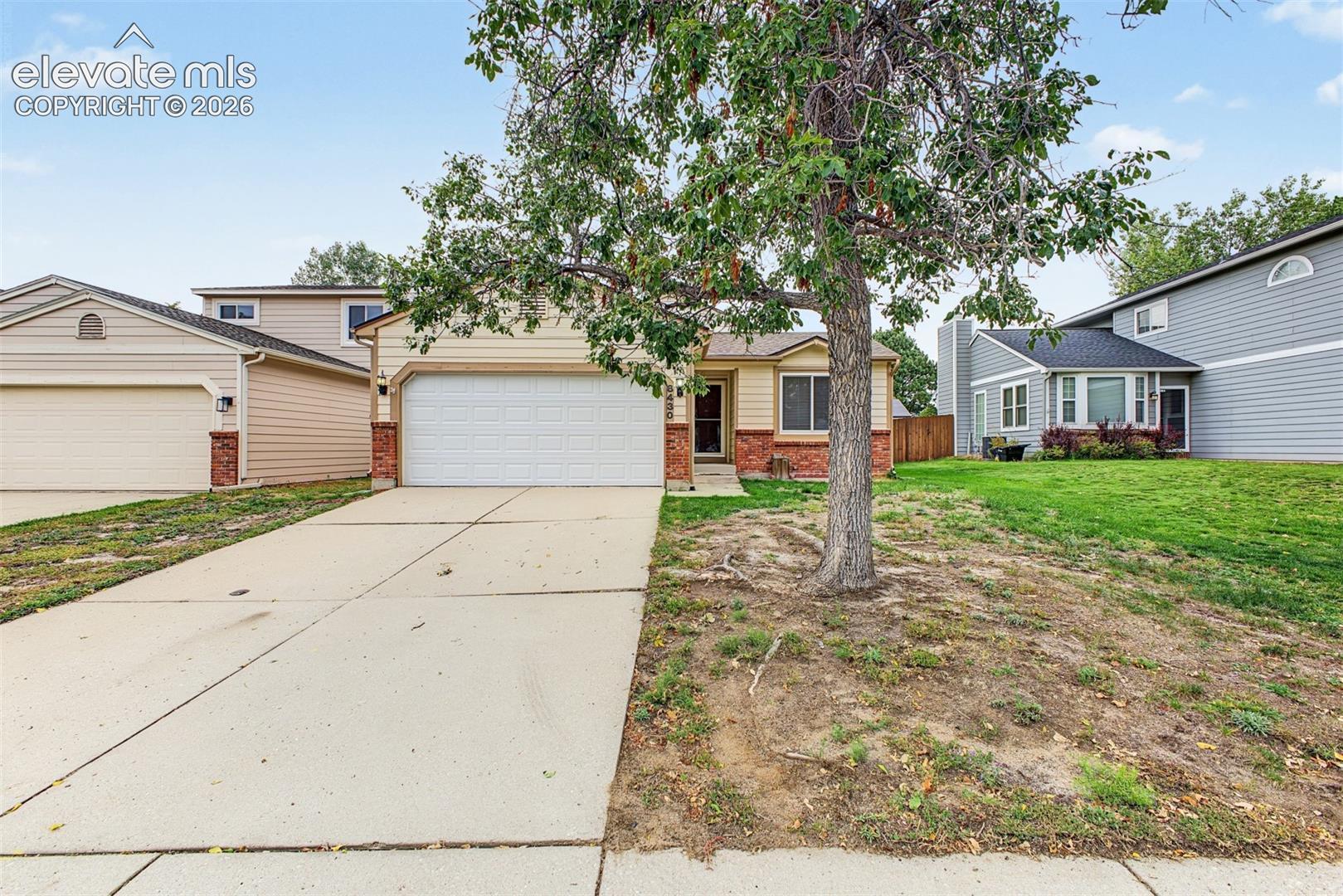 Listing photo 2 for 8430 Sassafras Drive