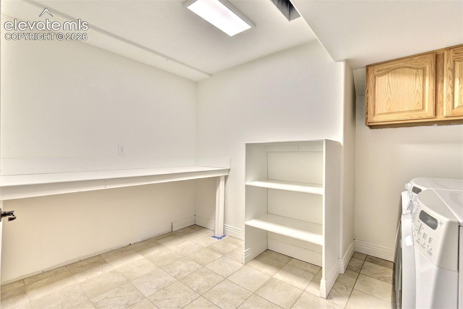 Listing photo 24 for 1825 Parkview Boulevard