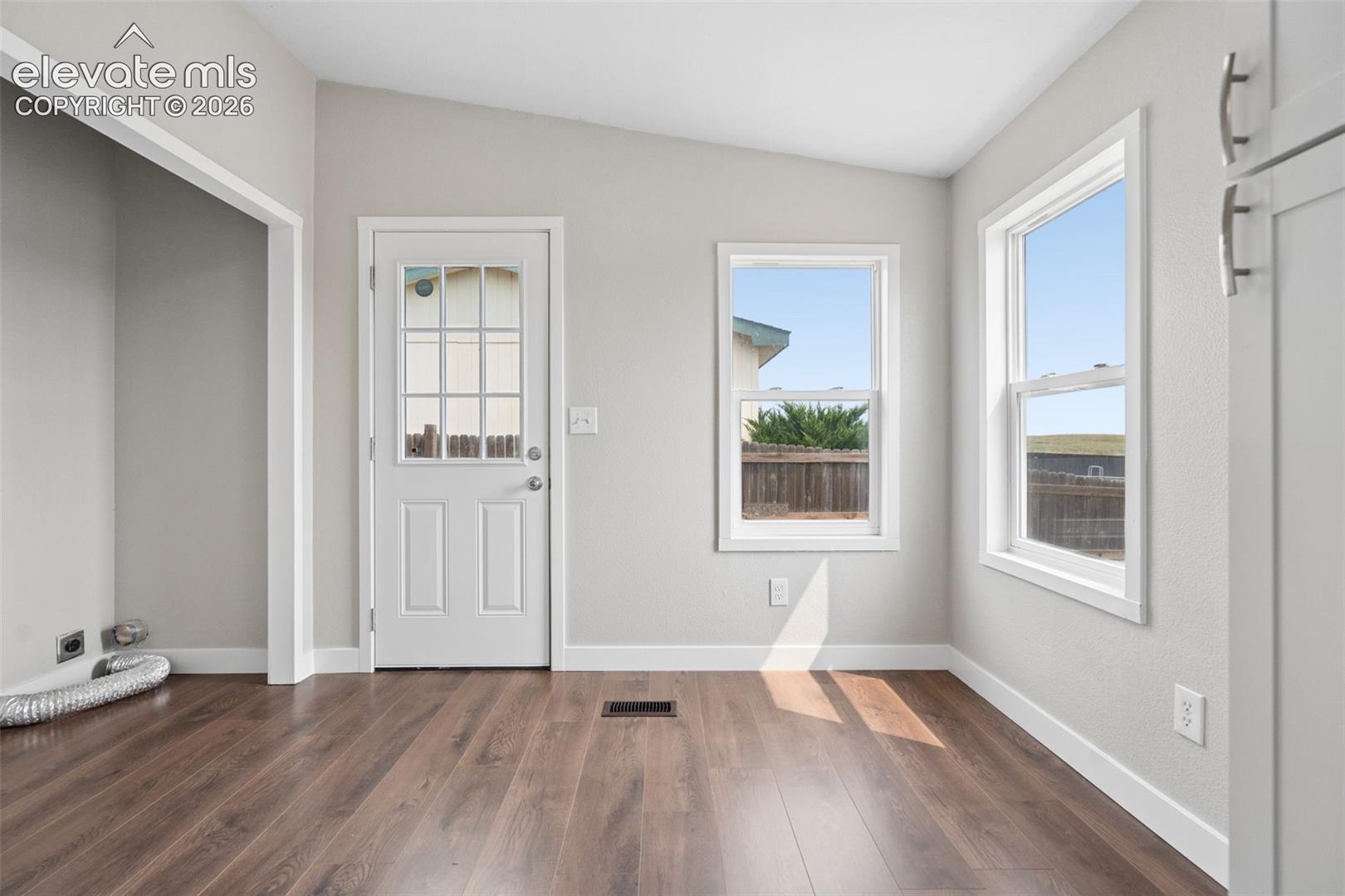 Listing photo 17 for 4671 Pipestem Avenue