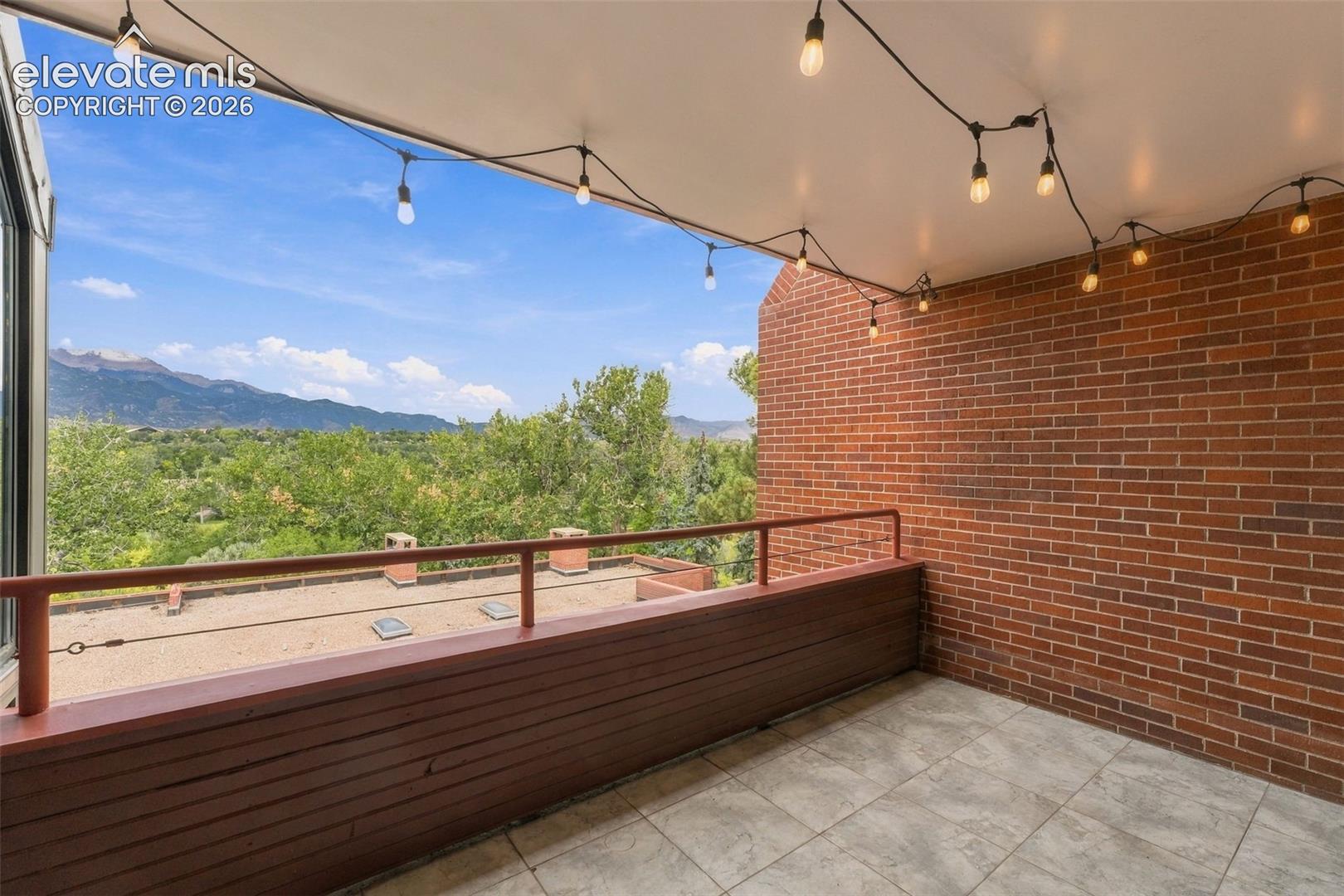 Listing photo 13 for 41 W Boulder Street