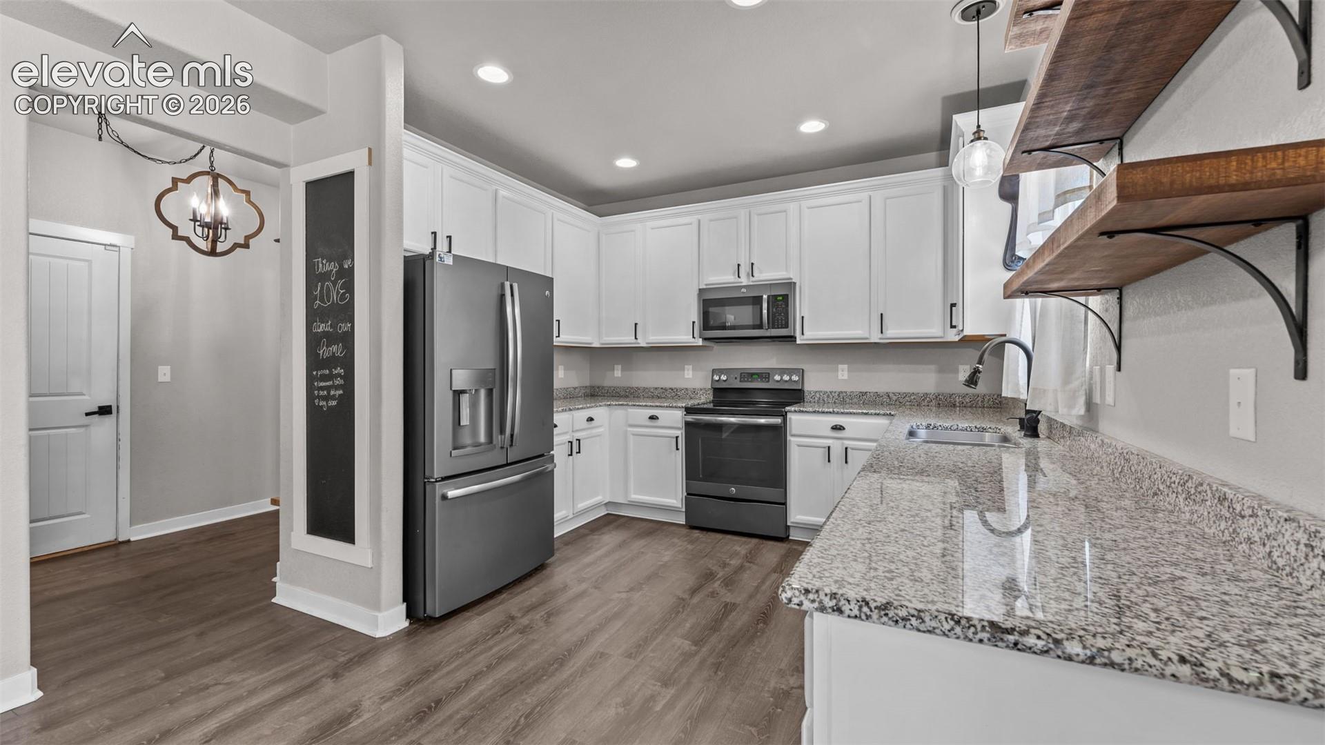 Listing photo 11 for 7815 Dry Willow Way