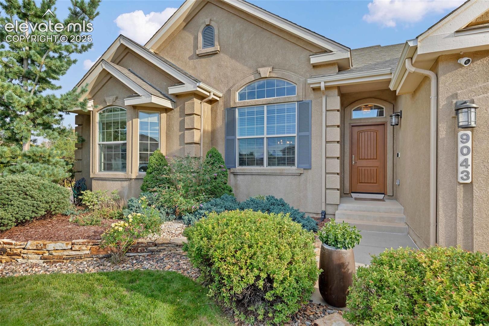 Listing photo 4 for 9043 Stony Creek Drive