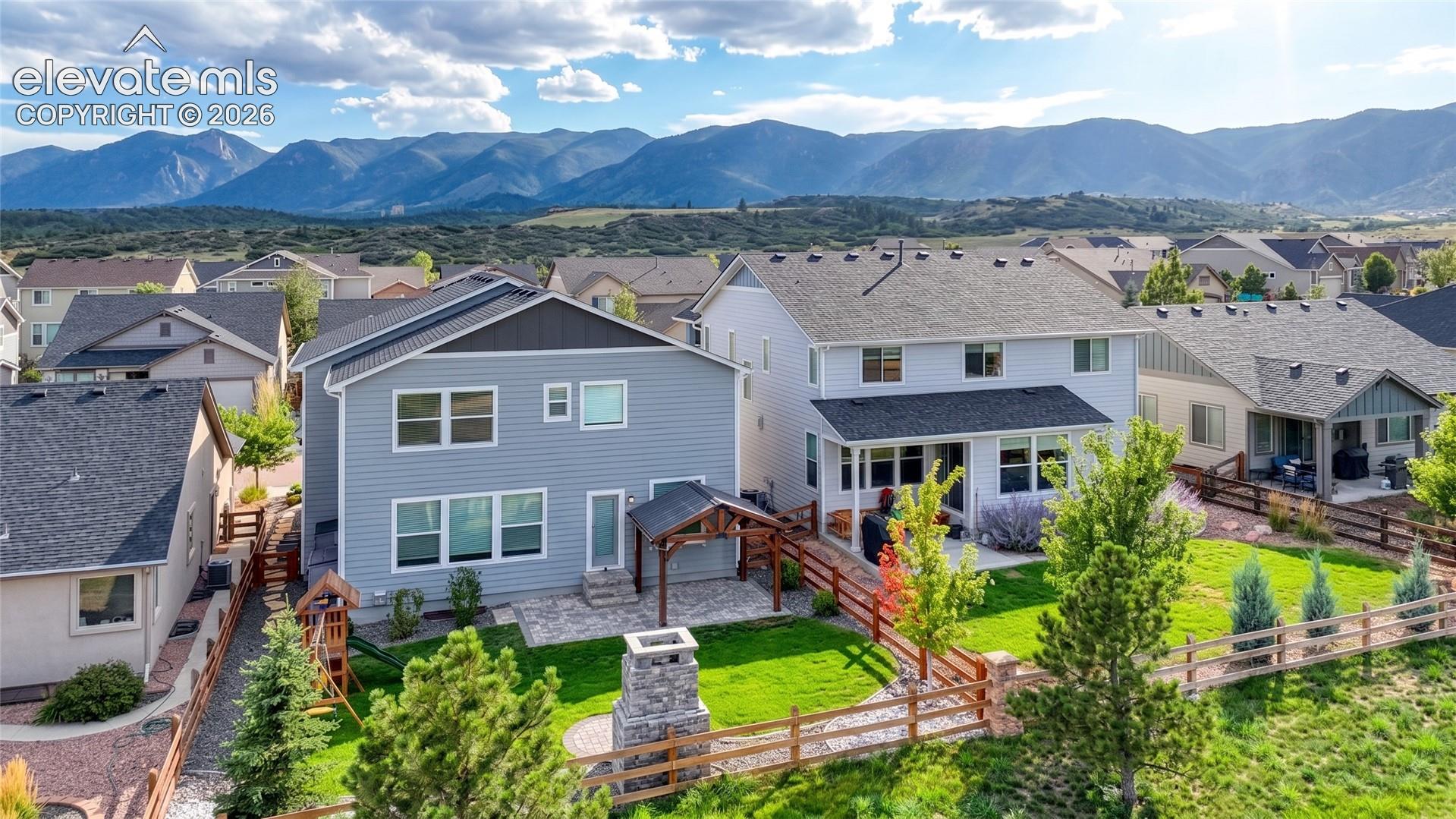 Listing photo 4 for 15691 Lake Mist Drive