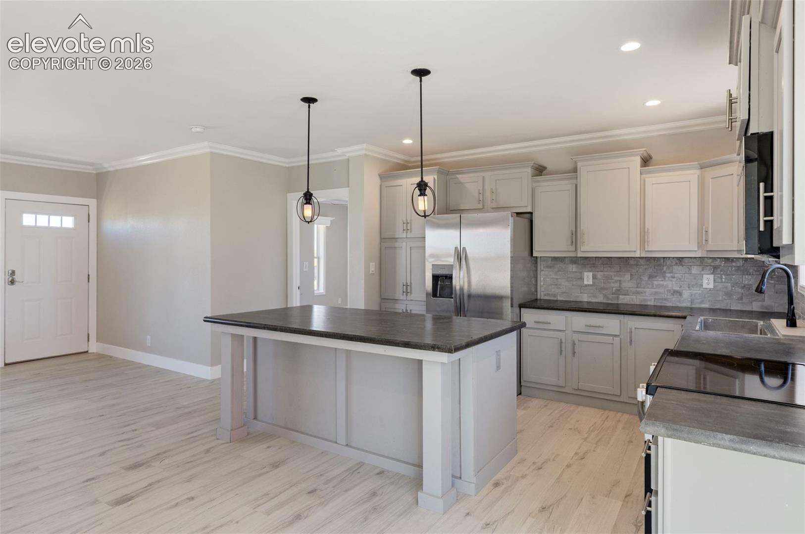 Listing photo 13 for 23767 Redtail Drive