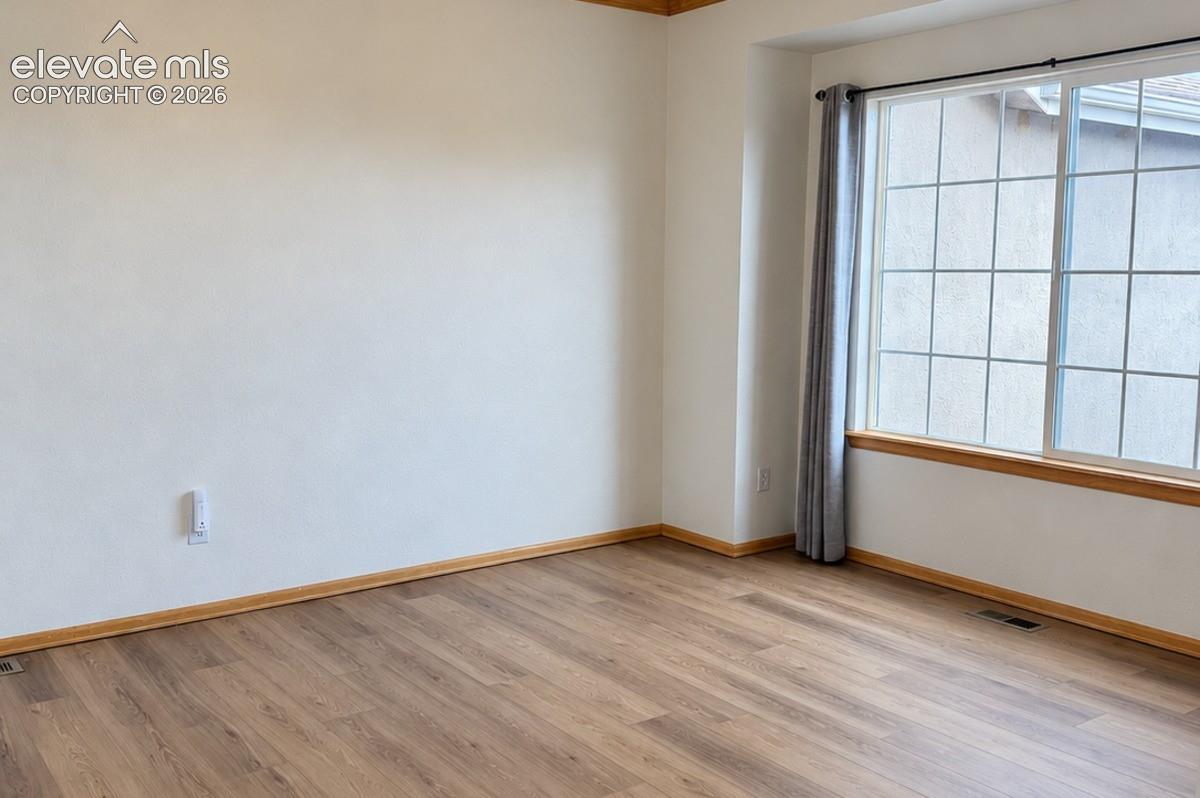 Listing photo 11 for 9736 Cairngorm Way