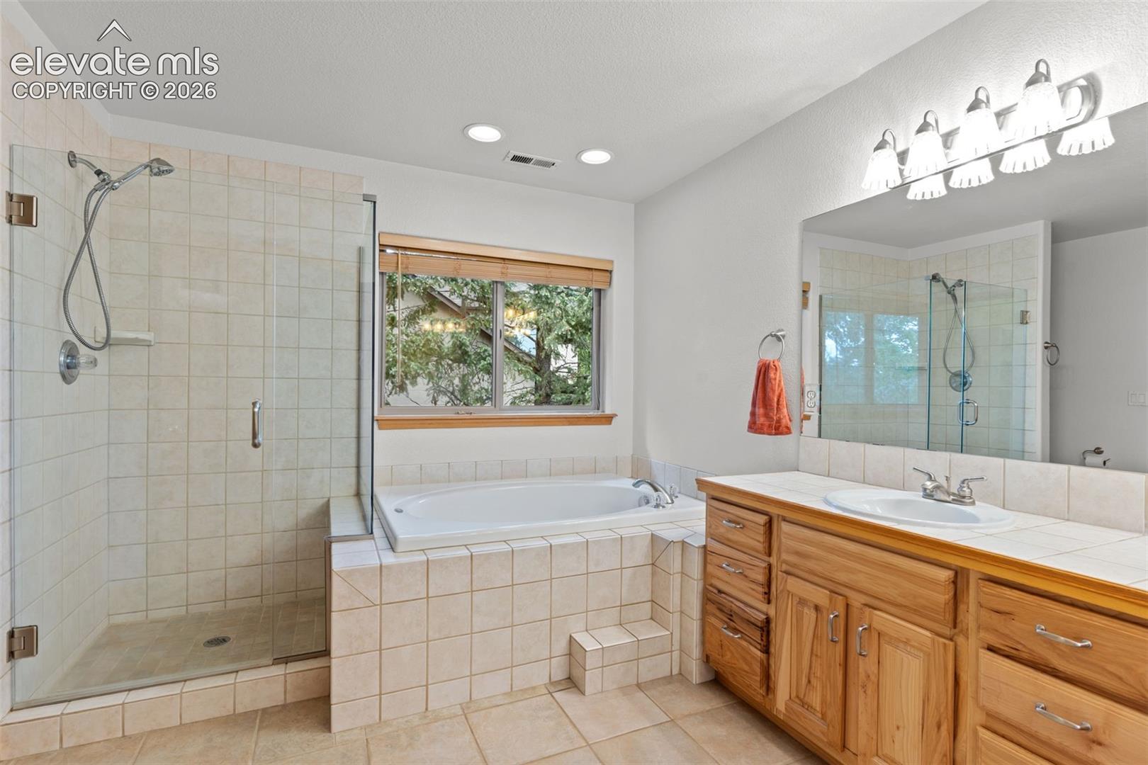 Listing photo 18 for 1215 Karen Lane