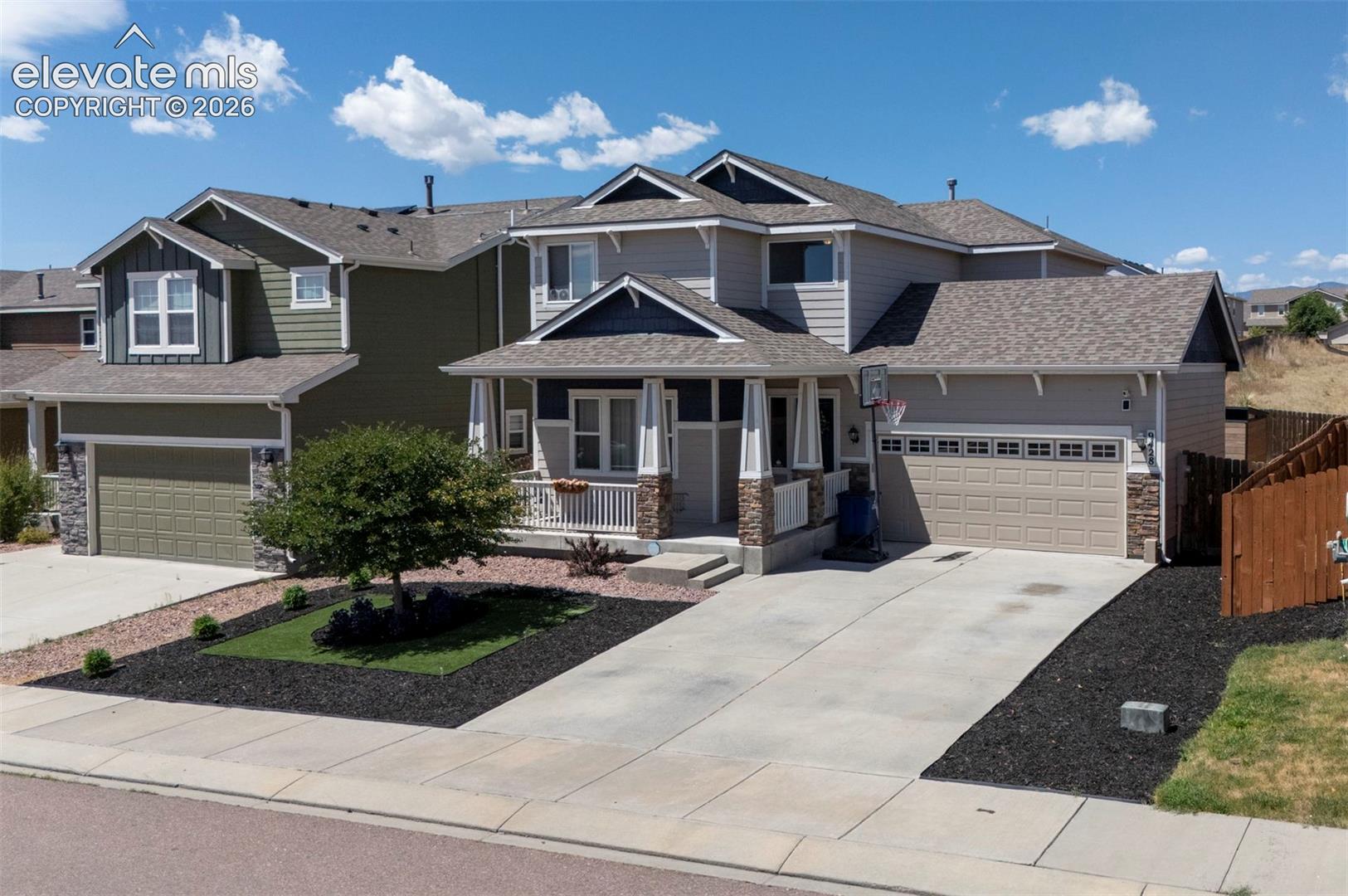 Listing photo 3 for 9428 Torecco Court