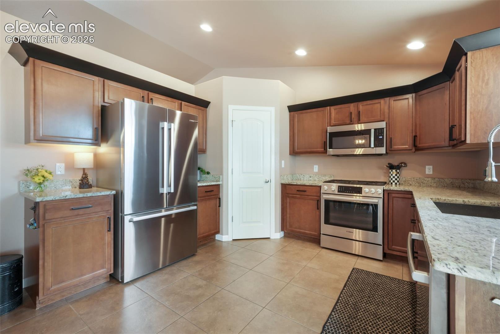 Listing photo 9 for 83 S Golfwood Drive