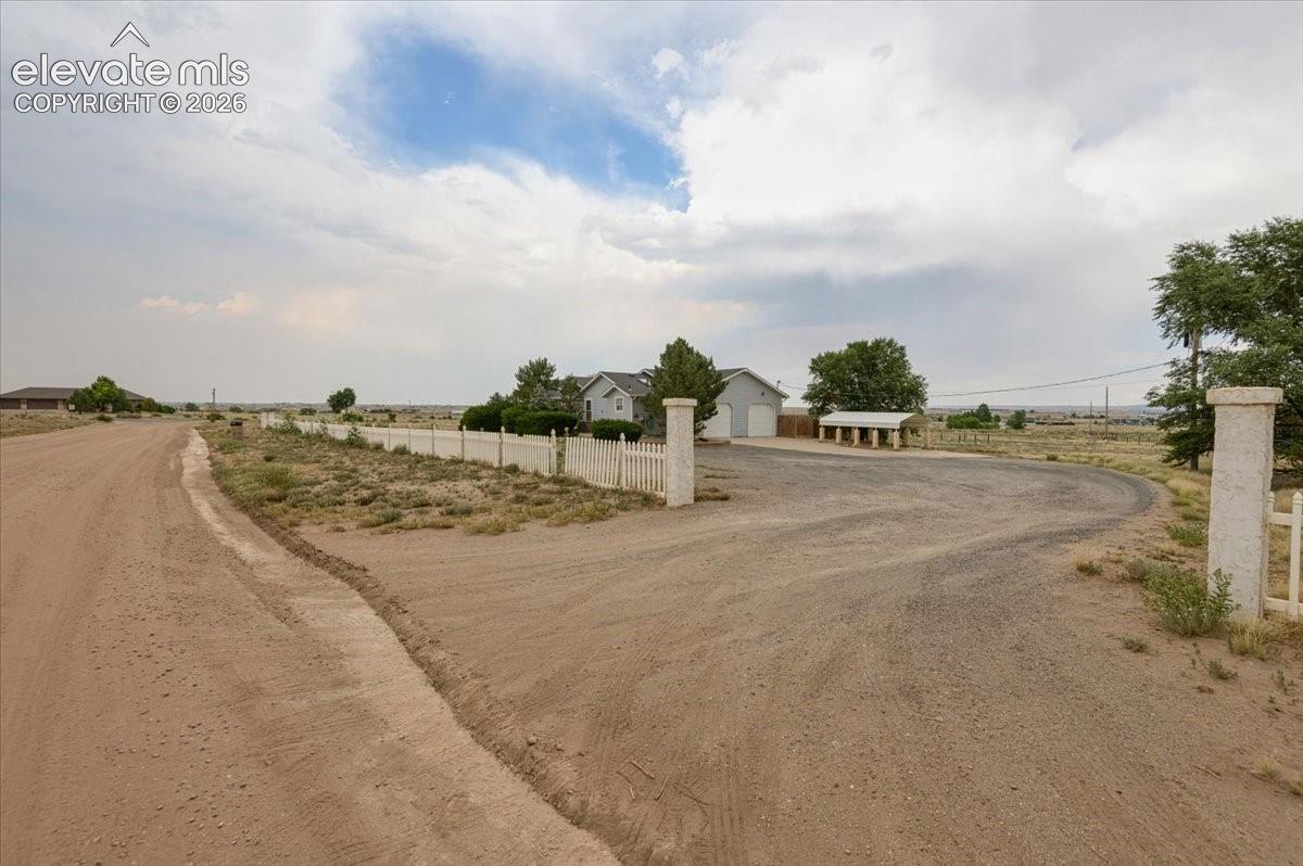 Listing photo 40 for 544 N Raymont Drive