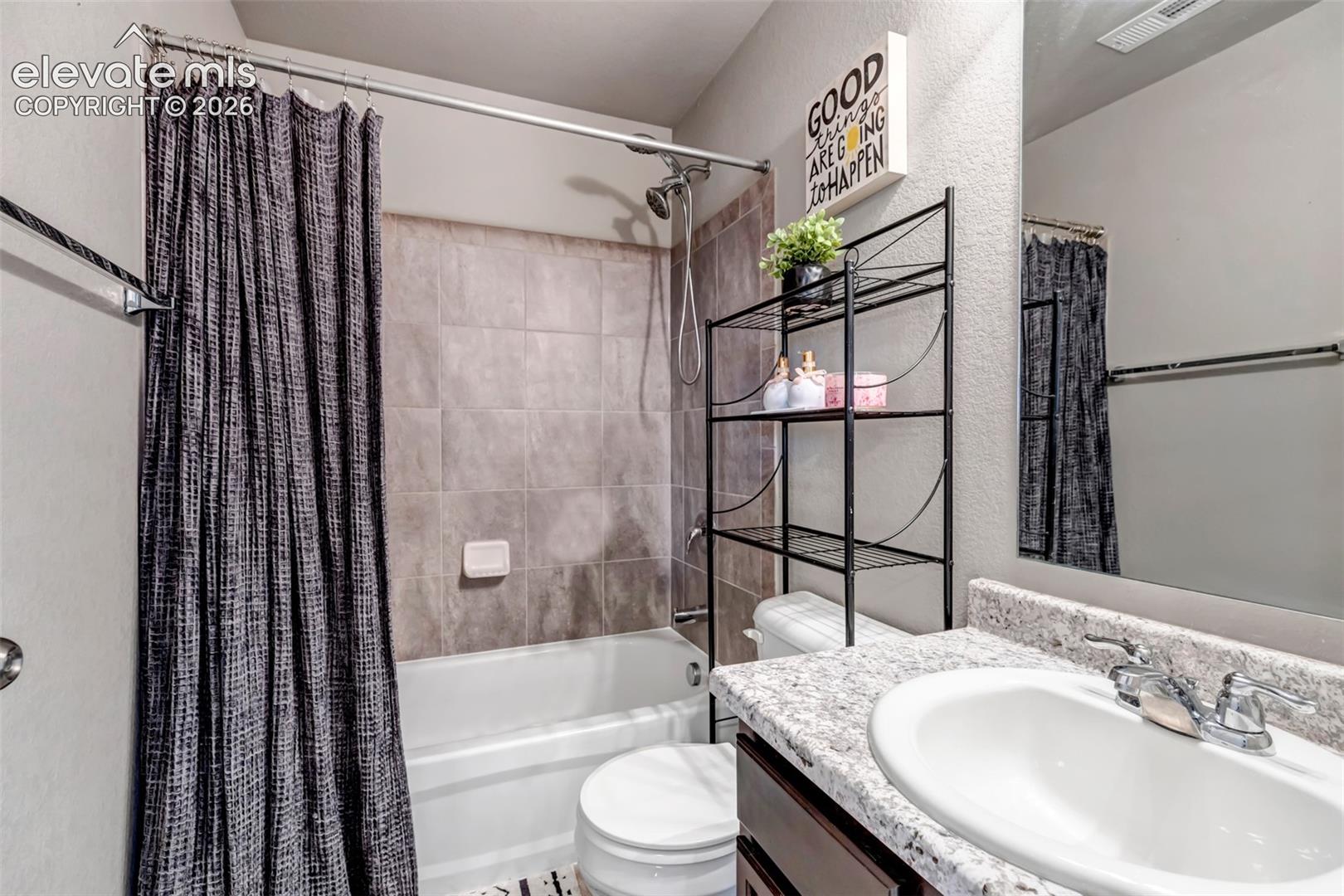 Listing photo 24 for 7548 Benecia Drive