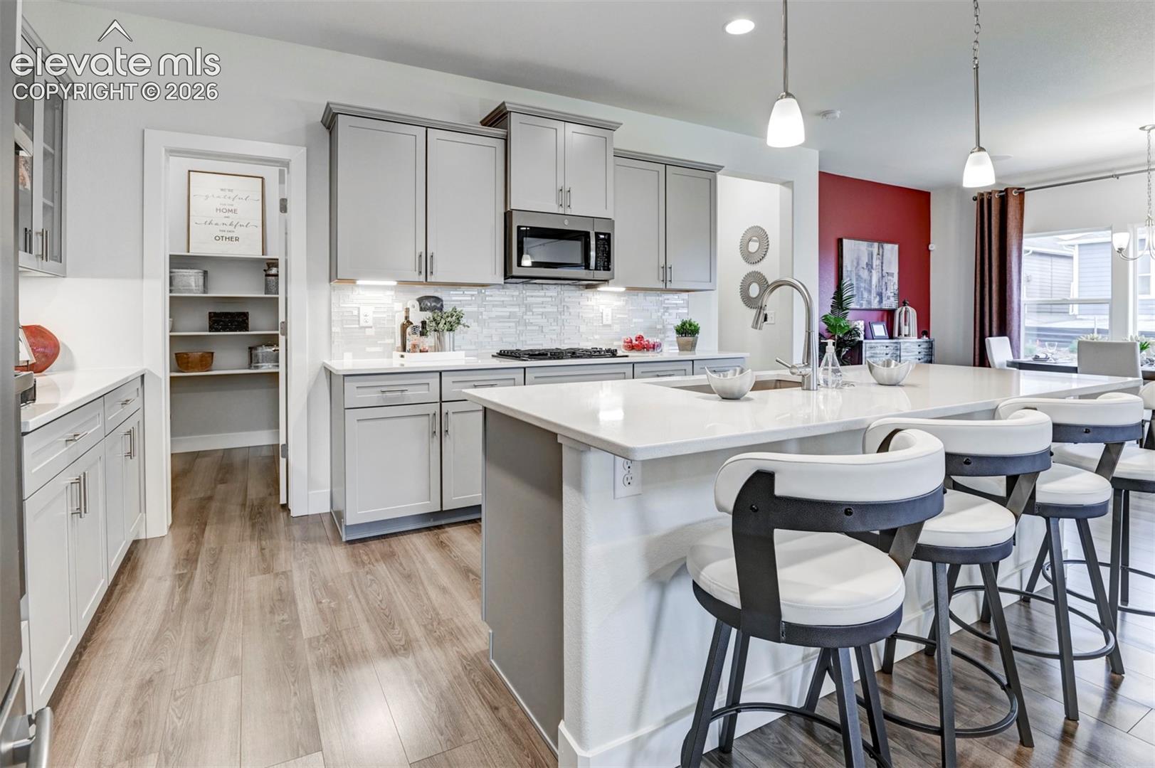 Listing photo 12 for 9685 Warrick Street