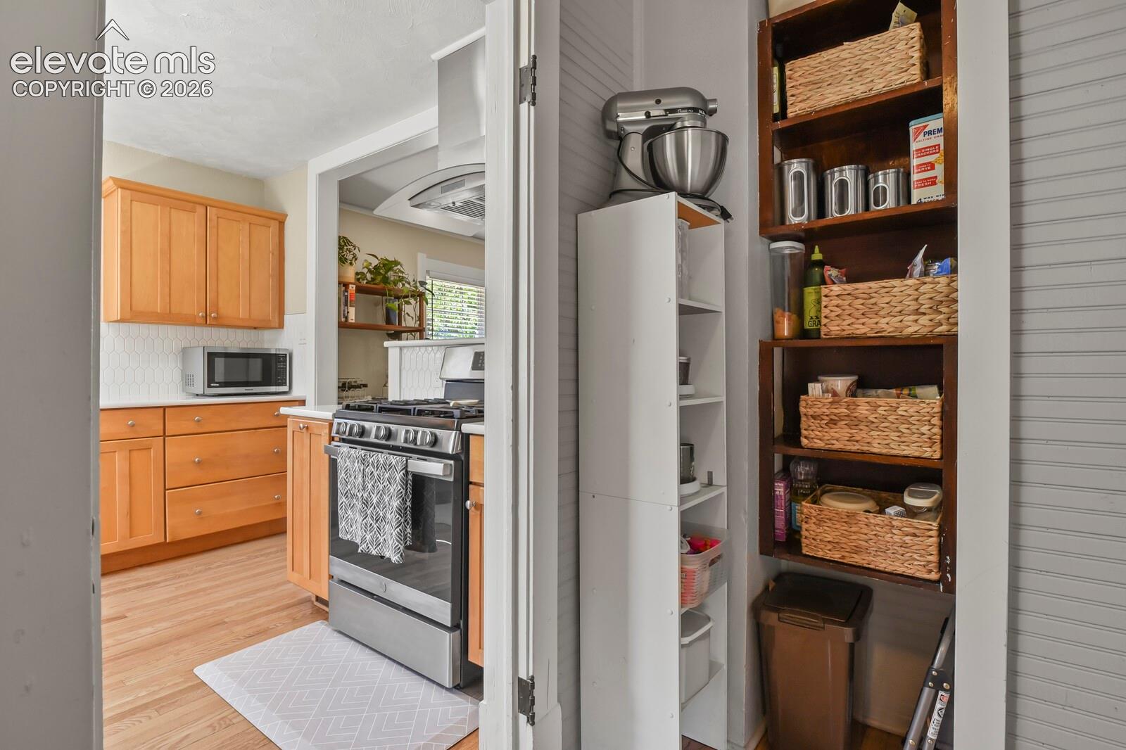 Listing photo 22 for 1507 N El Paso Street