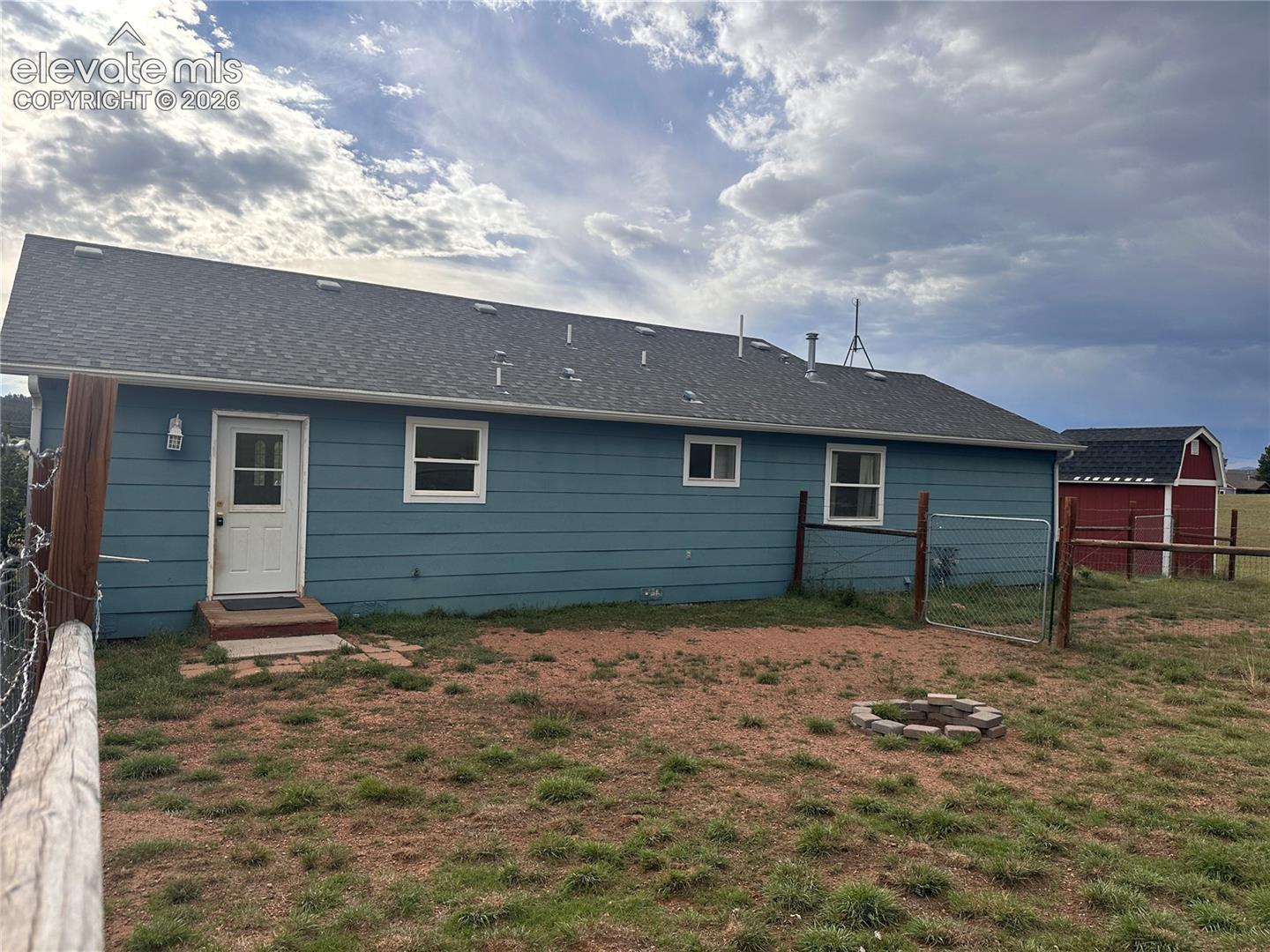 Listing photo 7 for 406 High Pasture Road