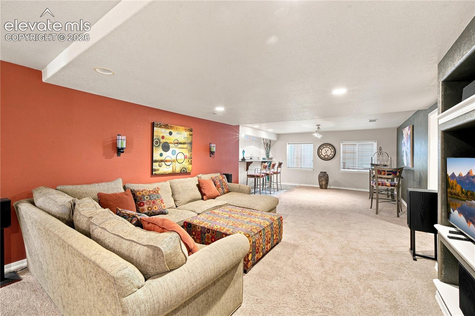 Listing photo 34 for 4 Hawks Point Court