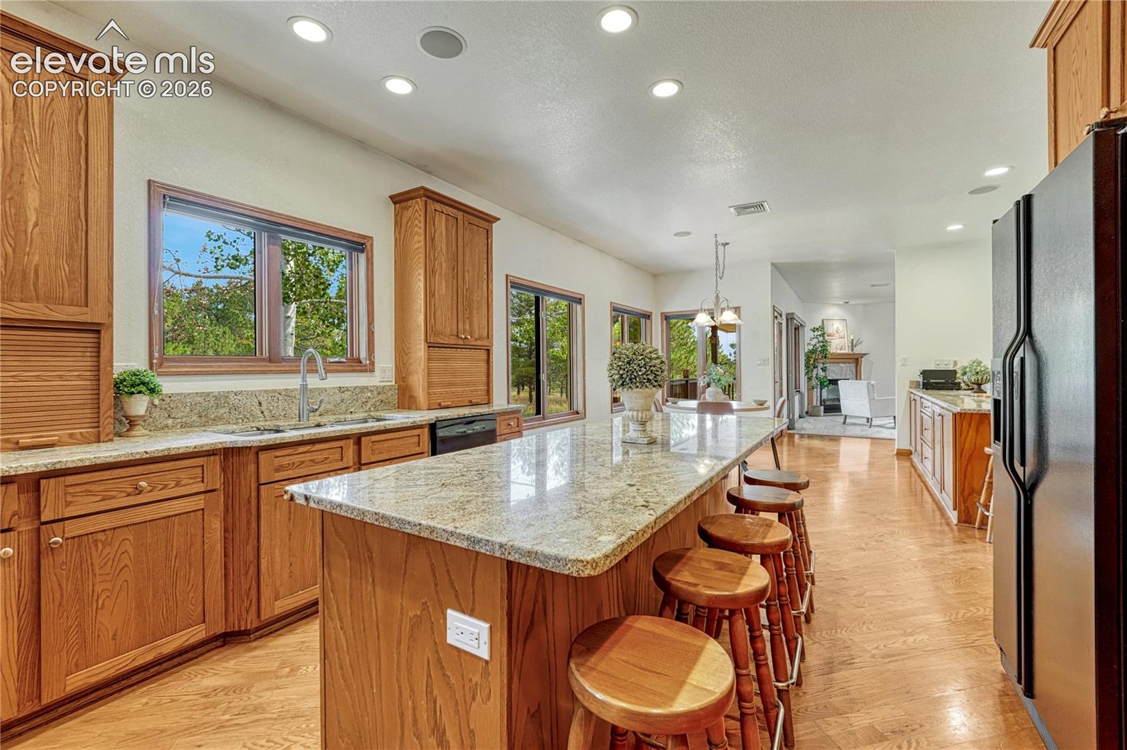 Listing photo 20 for 19435 Sherwood Trail