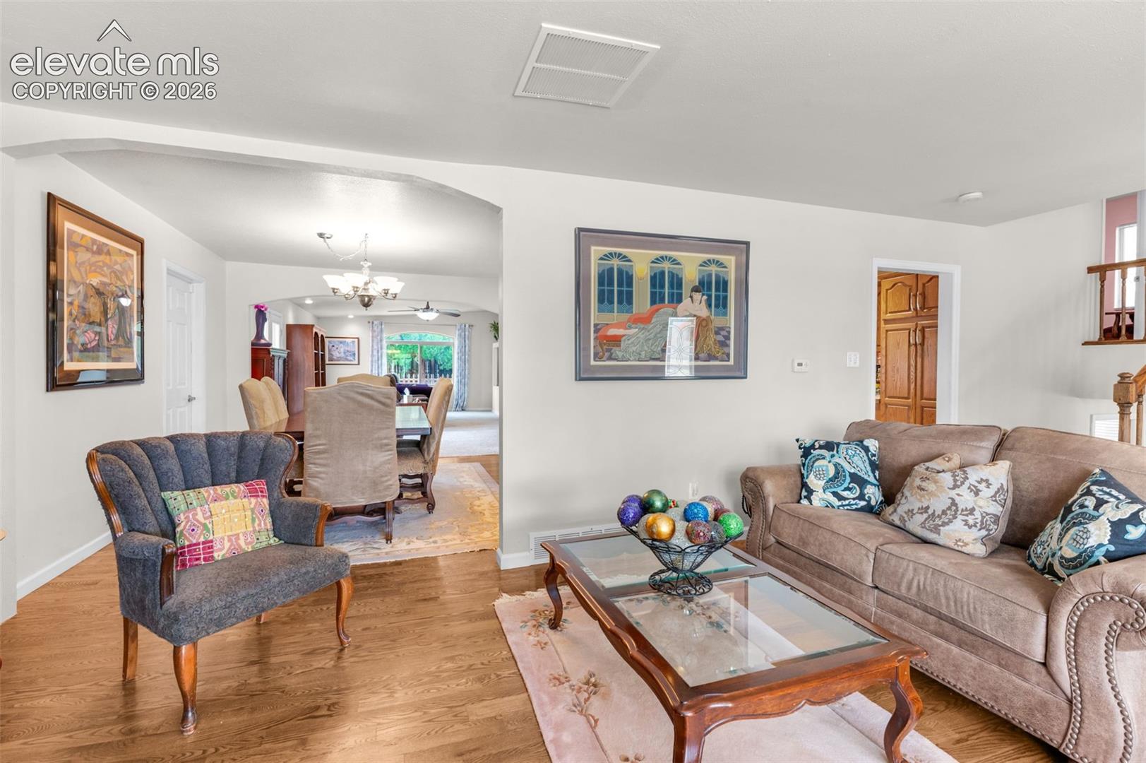 Listing photo 6 for 2935 Country Club Drive