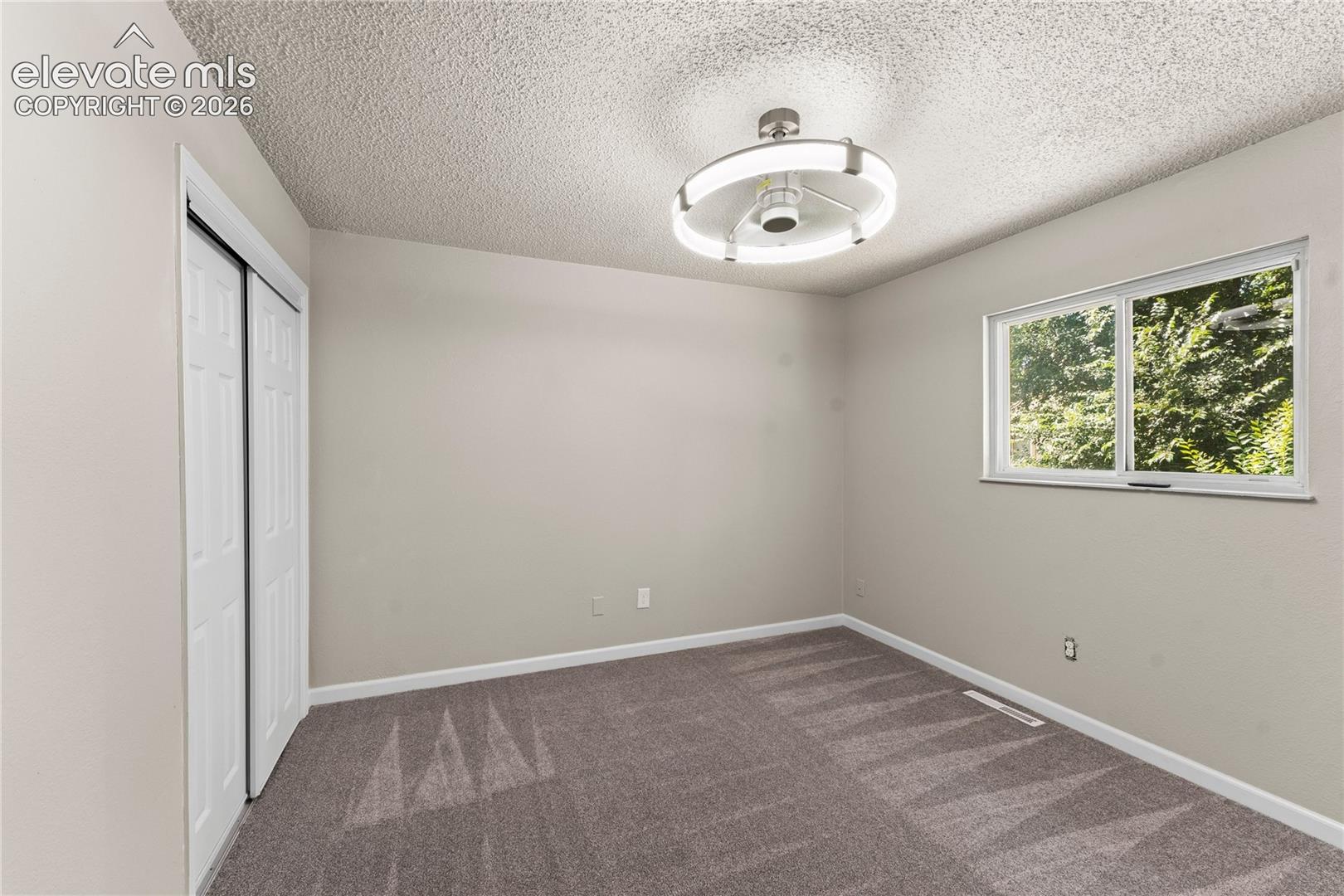 Listing photo 9 for 1214 Burnham Street