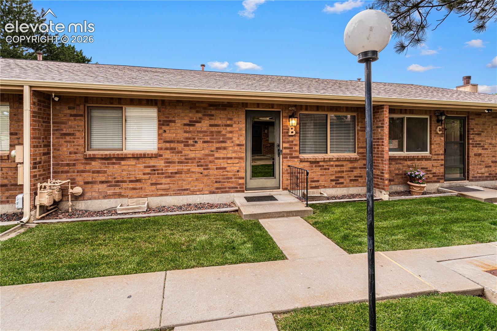 Listing photo 25 for 2106 Chautard Drive B