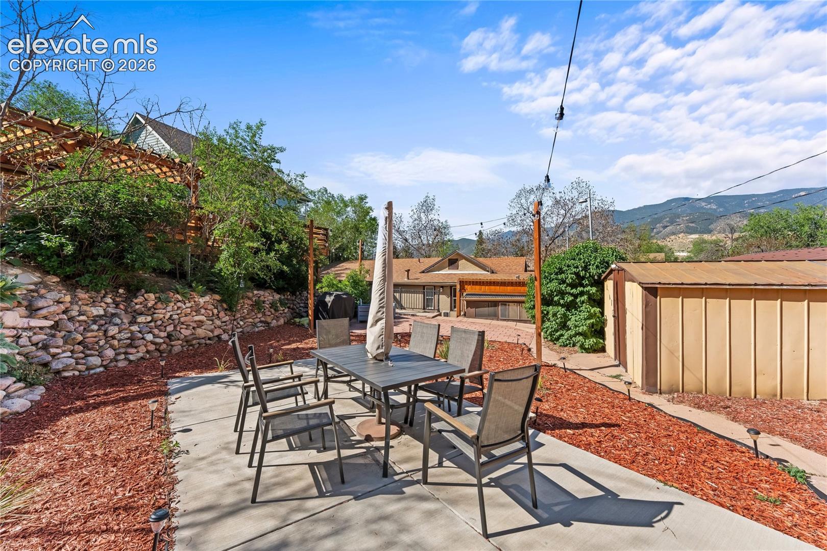 Listing photo 33 for 2706 W Pikes Peak Avenue