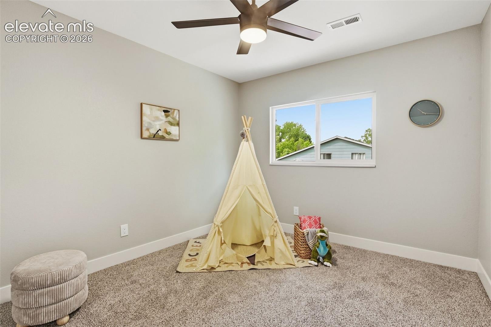 Listing photo 31 for 960 Crandall Drive