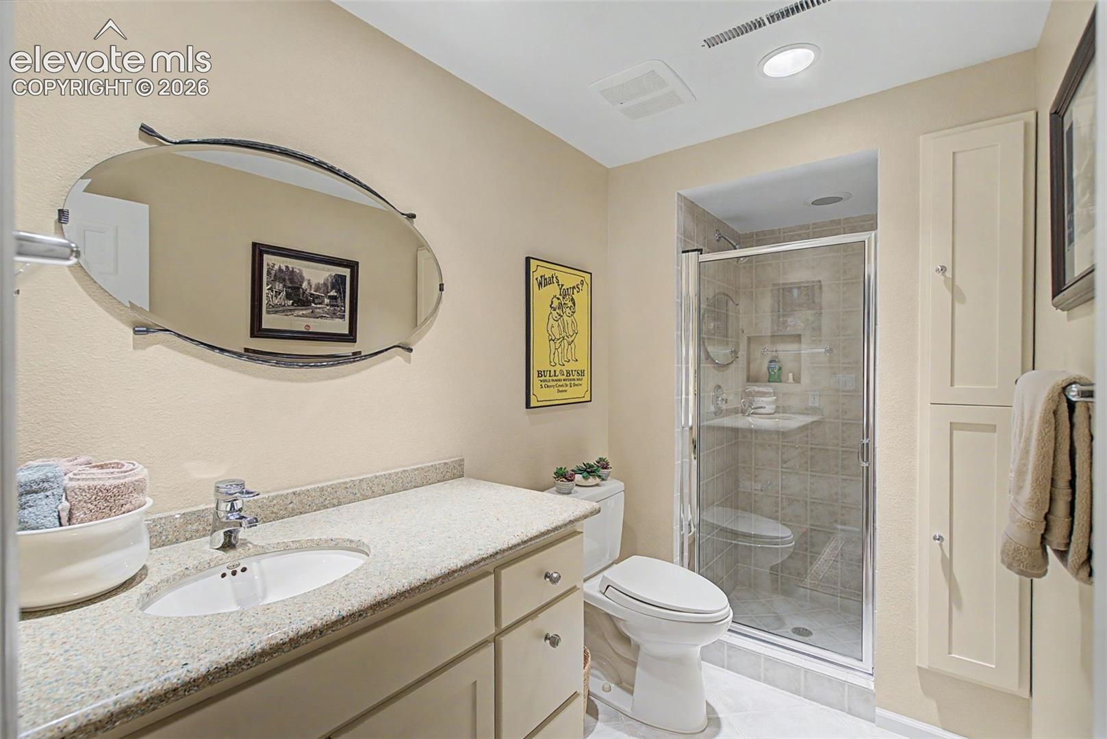 Listing photo 38 for 216 W Cheyenne Mountain Boulevard