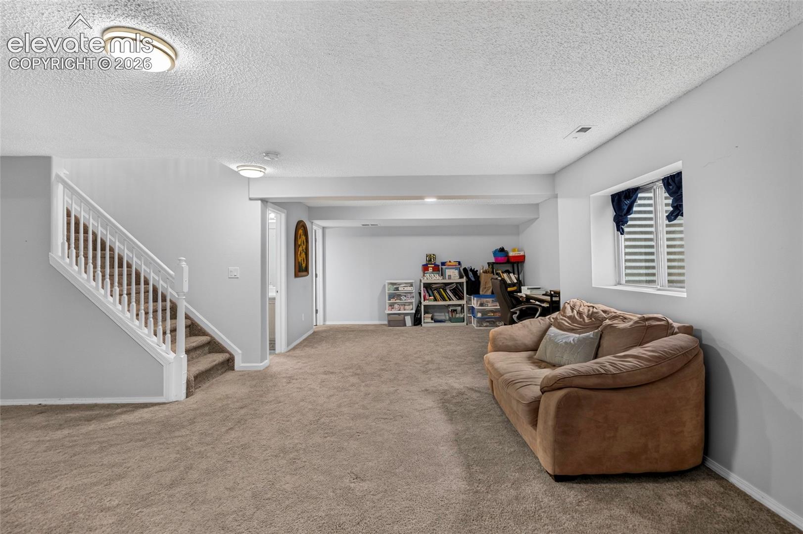 Listing photo 25 for 924 White Stone Way