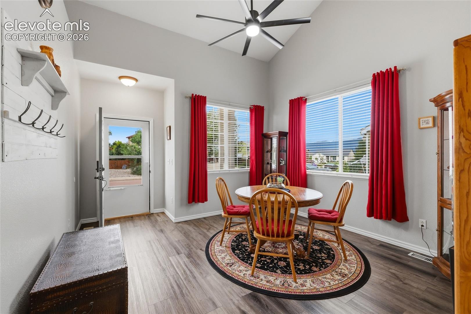 Listing photo 7 for 6576 Ancestra Drive
