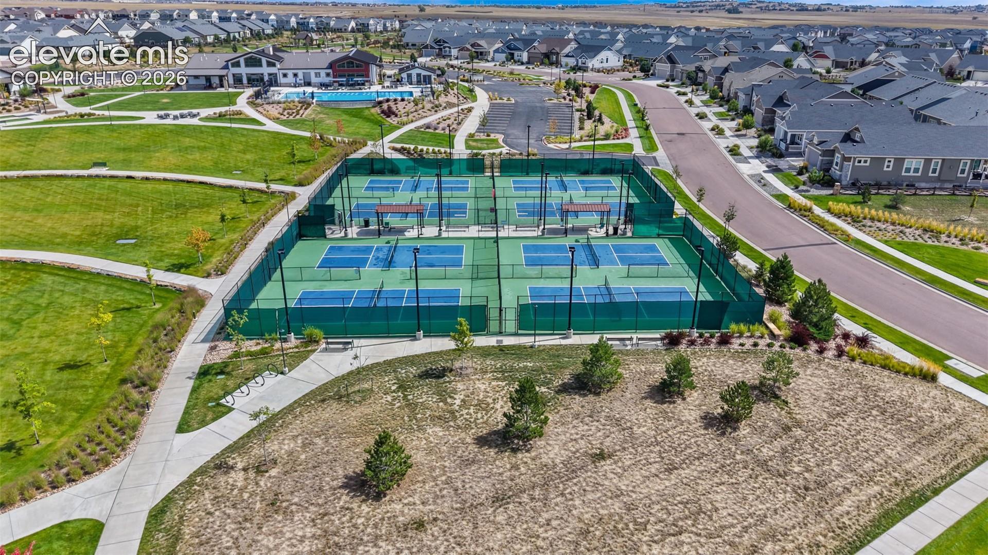 Listing photo 33 for 6055 Bennach Grove