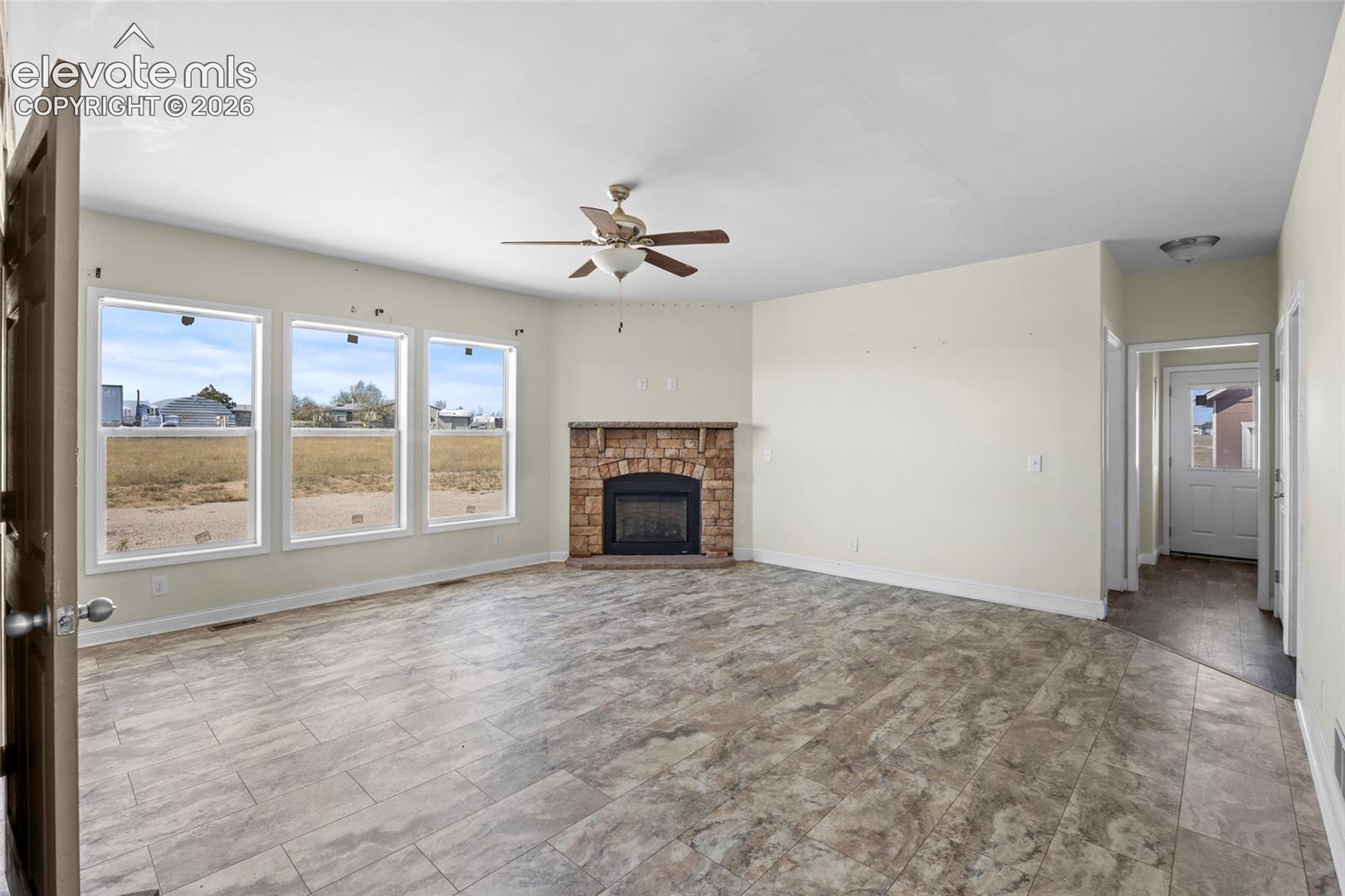 Listing photo 20 for 842 Spotted Owl Way