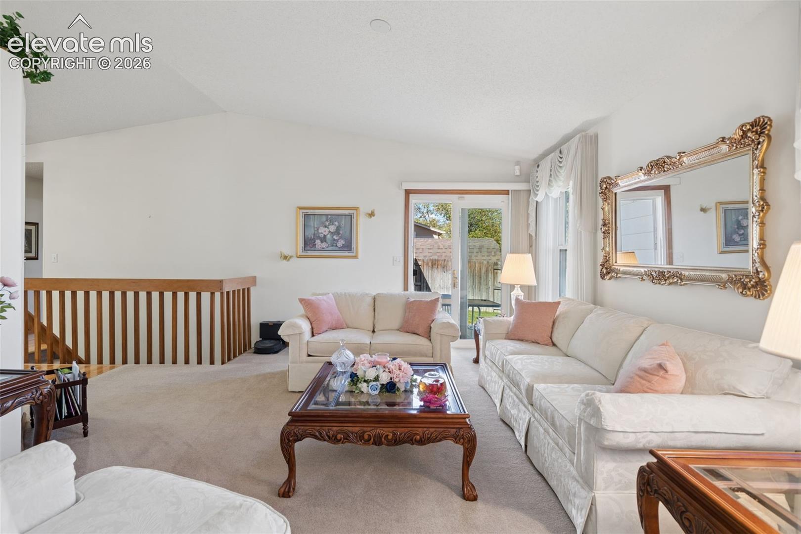 Listing photo 8 for 425 Fleming Street
