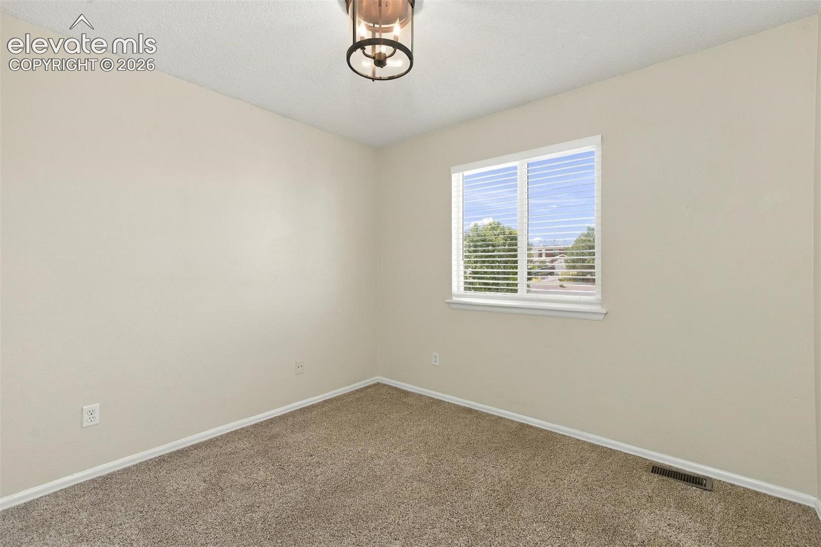 Listing photo 17 for 5263 Prairie Grass Lane