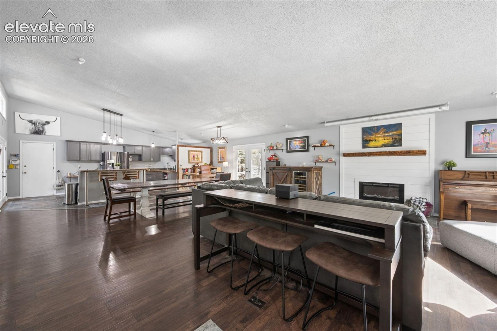 Listing photo 4 for 14015 Timber Grove Lane