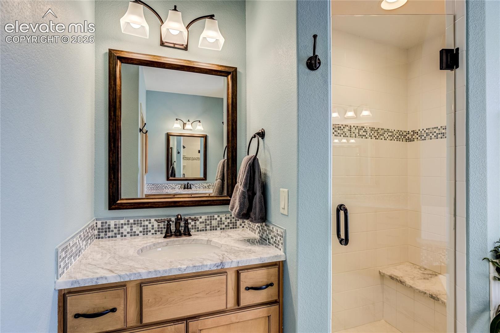 Listing photo 32 for 12427 Creekhurst Drive