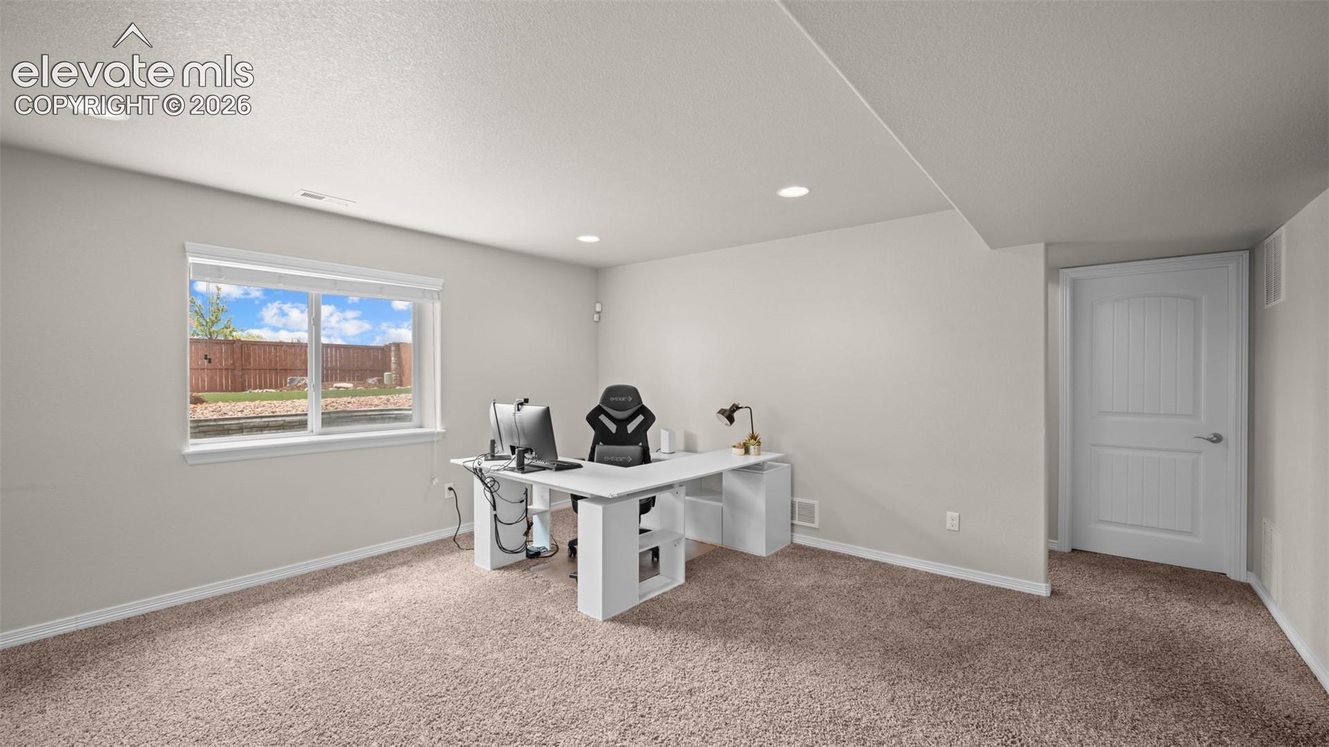 Listing photo 27 for 9420 Beryl Drive