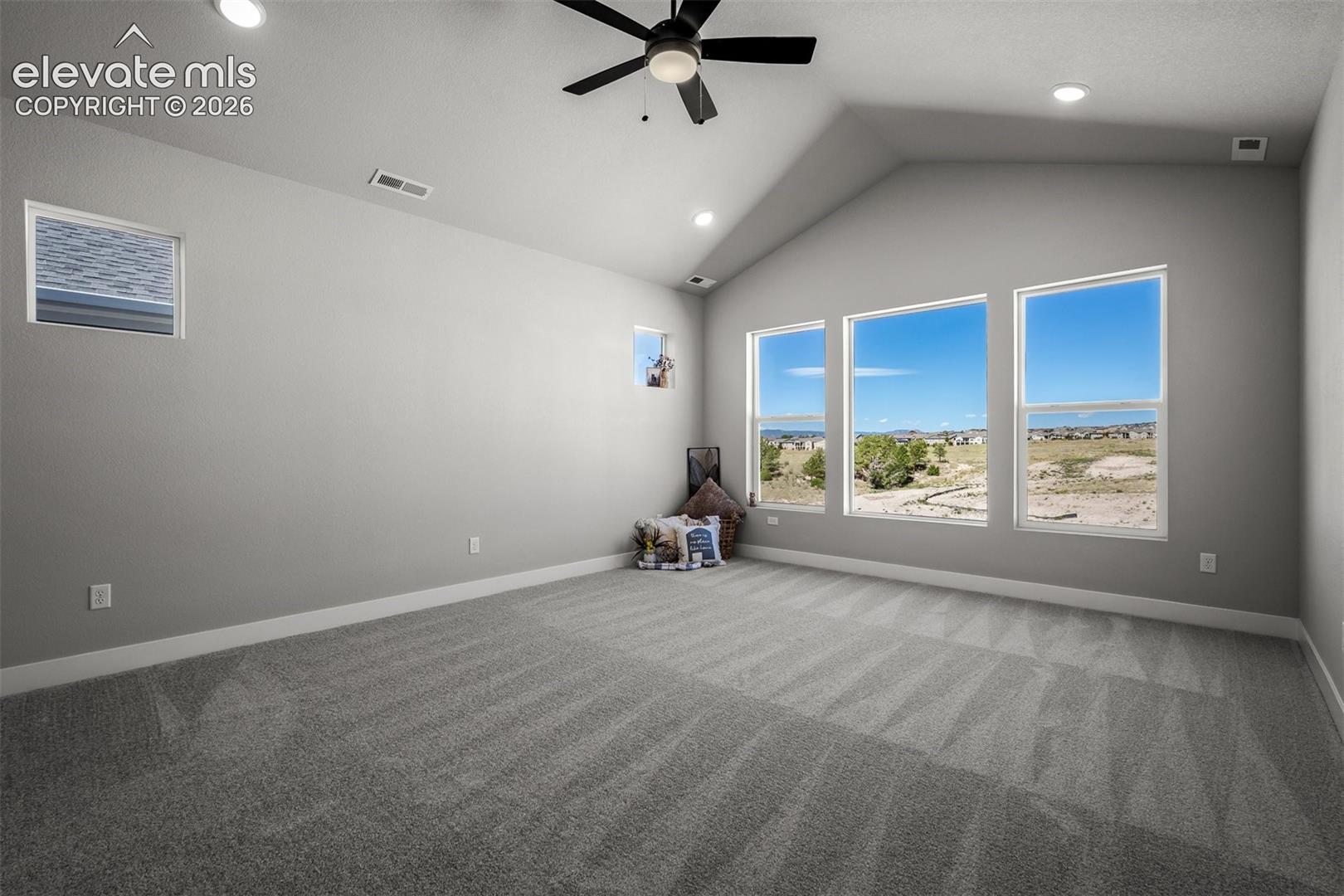 Listing photo 19 for 9030 Frolic View