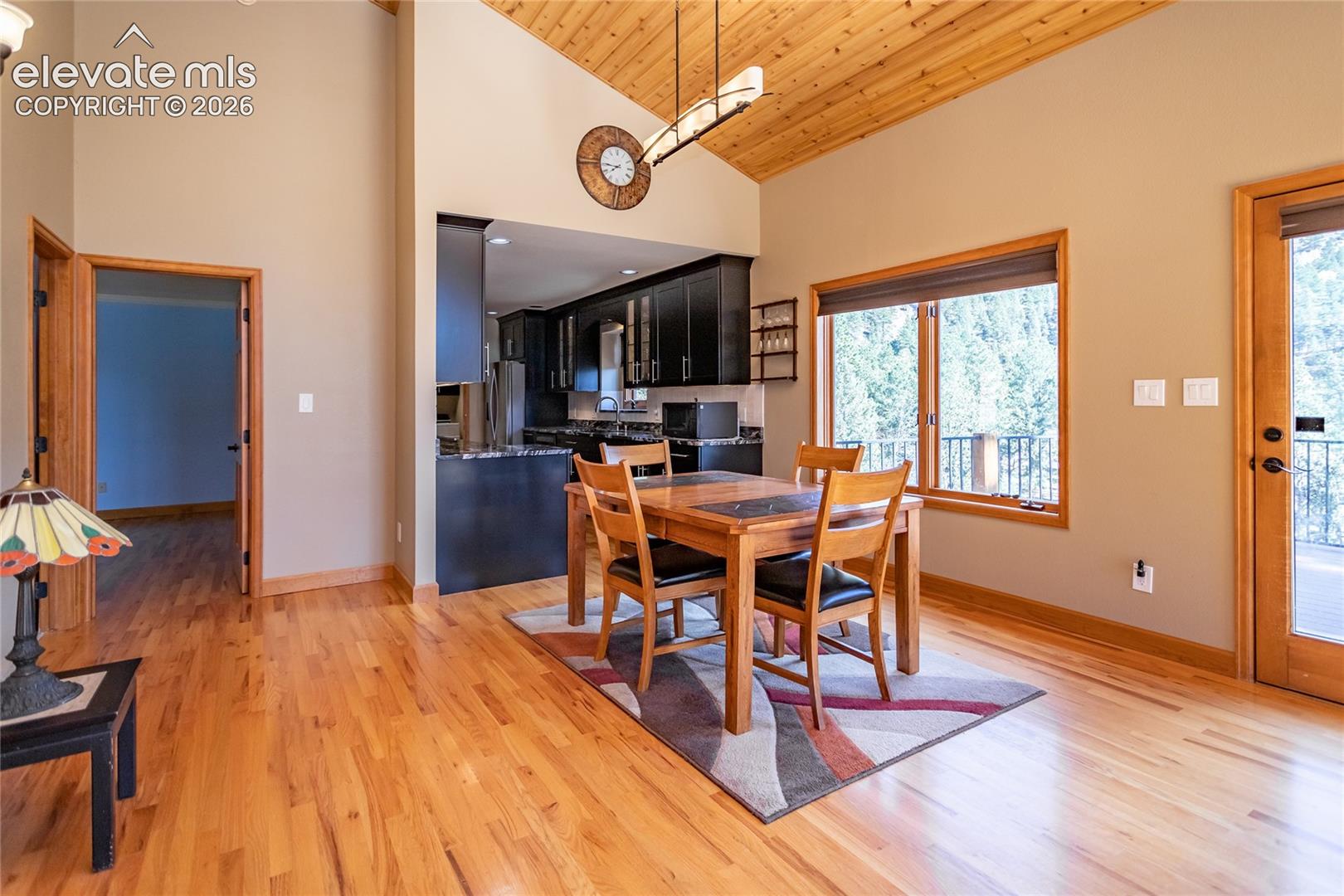 Listing photo 6 for 1325 Kings Crown Road