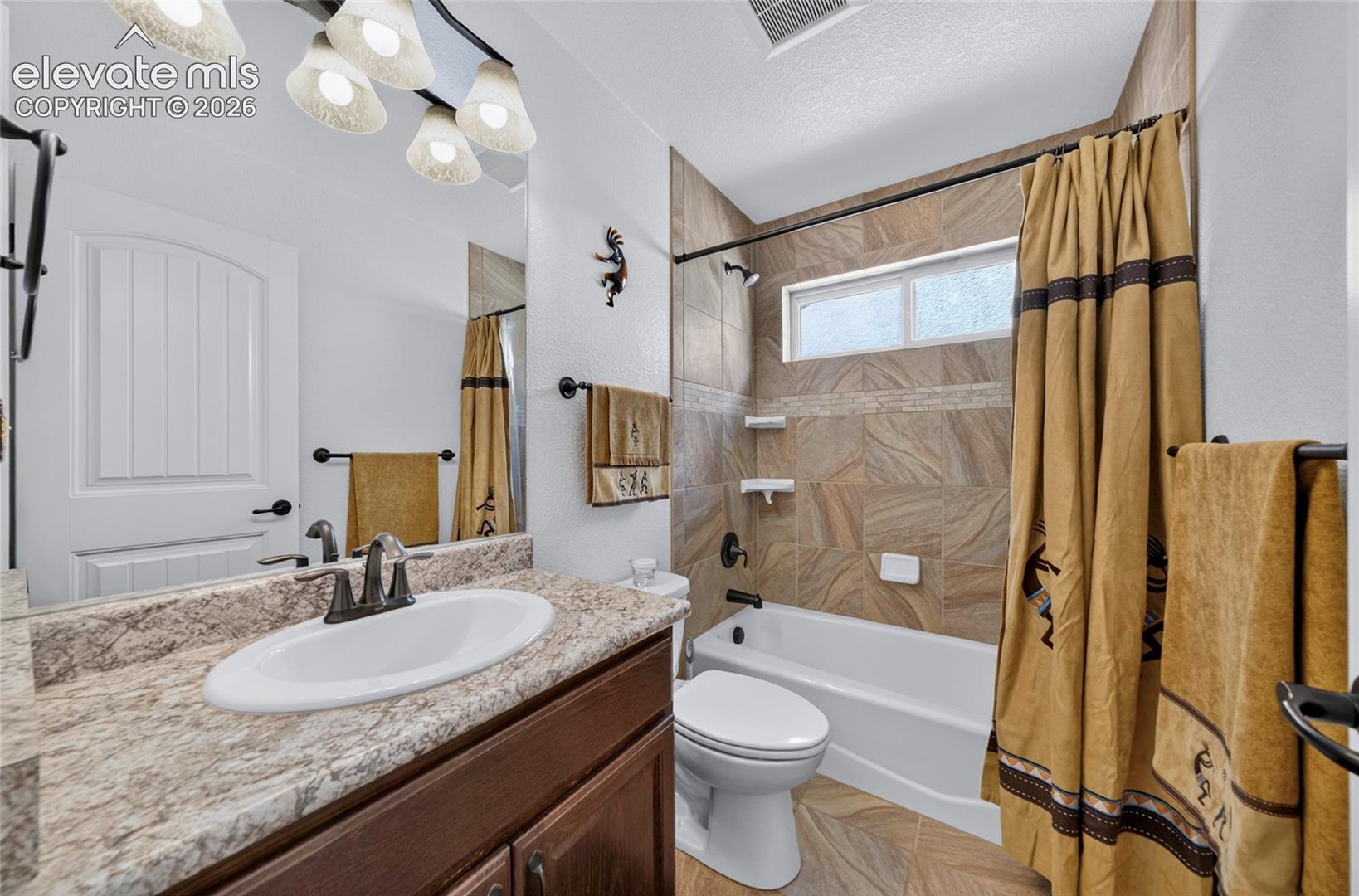 Listing photo 14 for 2311 Meadowlark Lane
