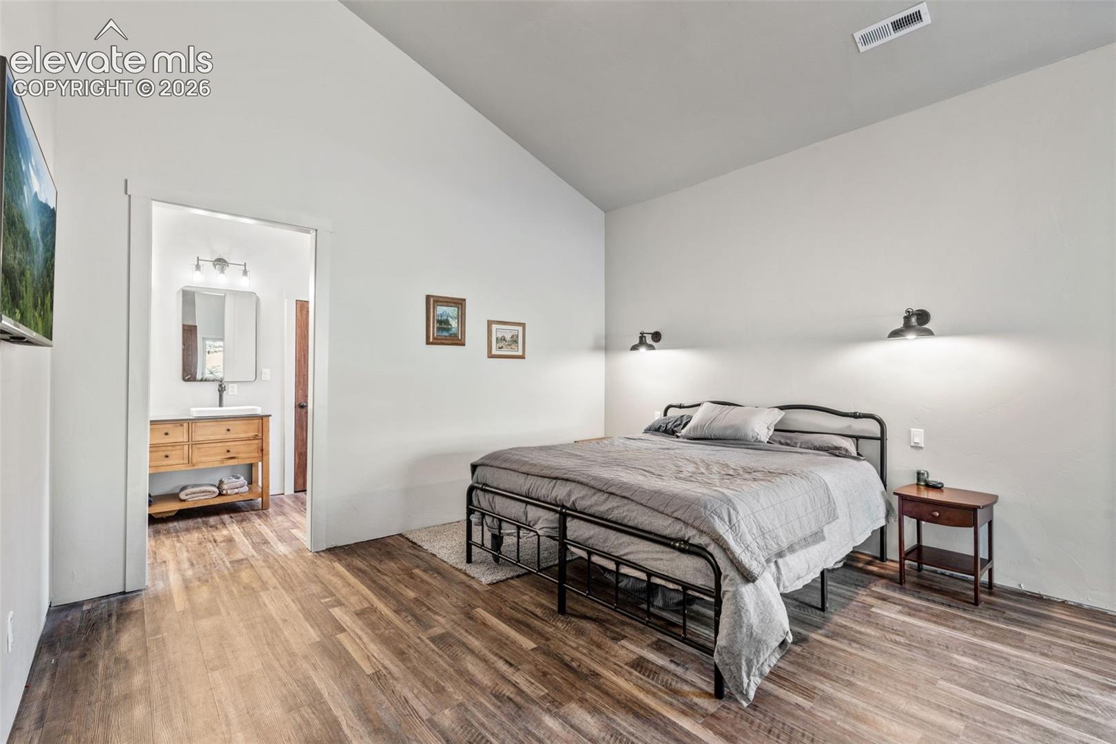 Listing photo 19 for 2270 Pikes Peak Drive