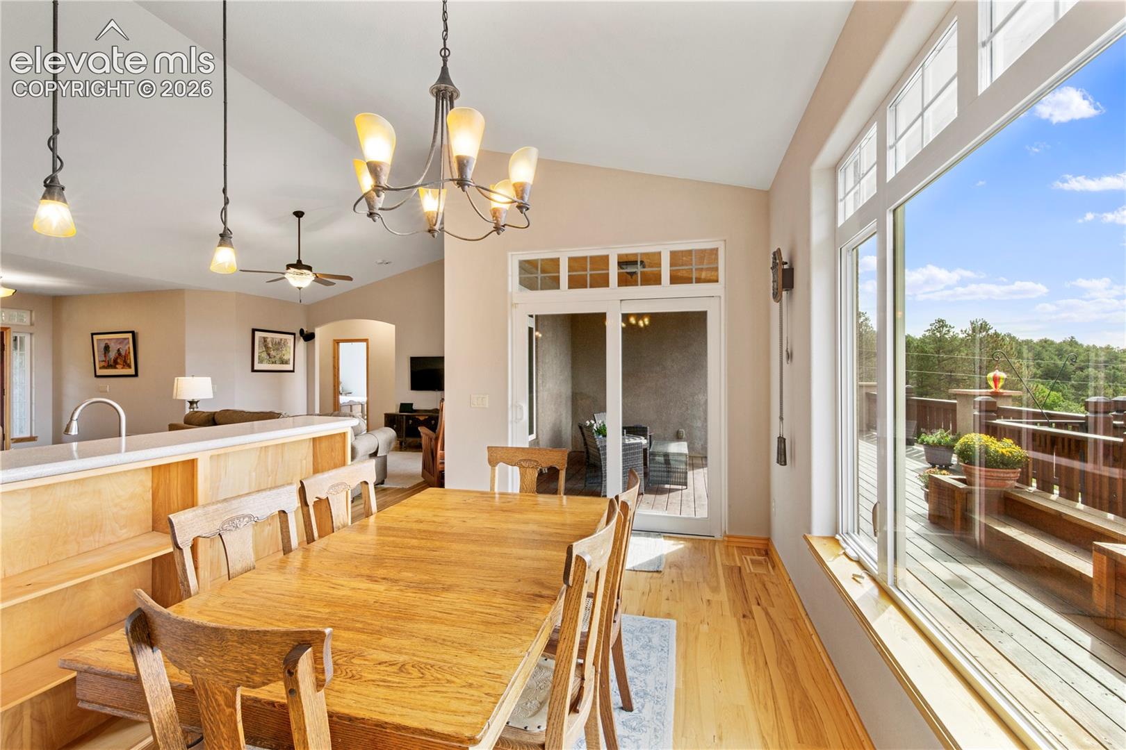 Listing photo 8 for 3290 Hamal Circle