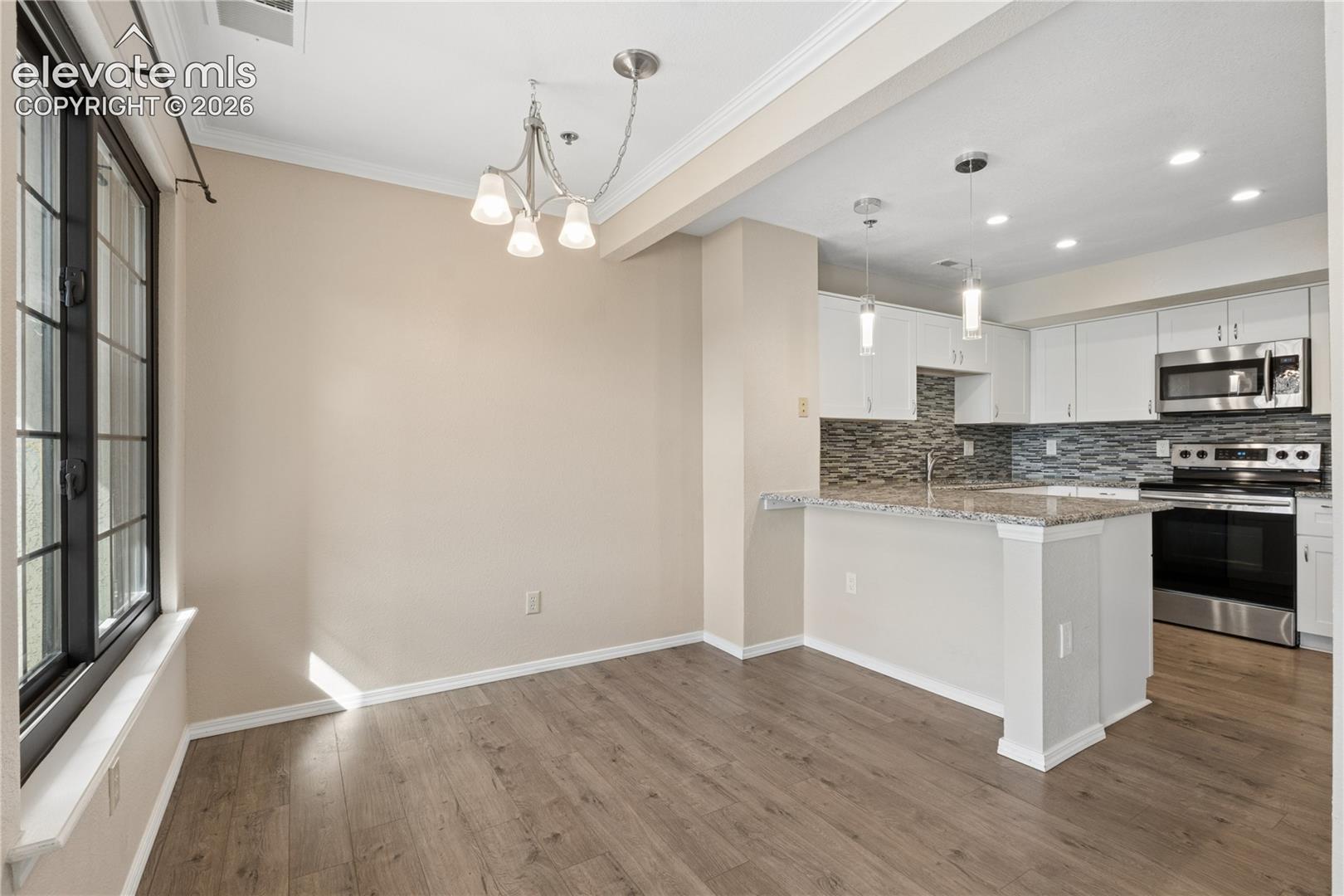 Listing photo 9 for 2147 Denton Grove 102