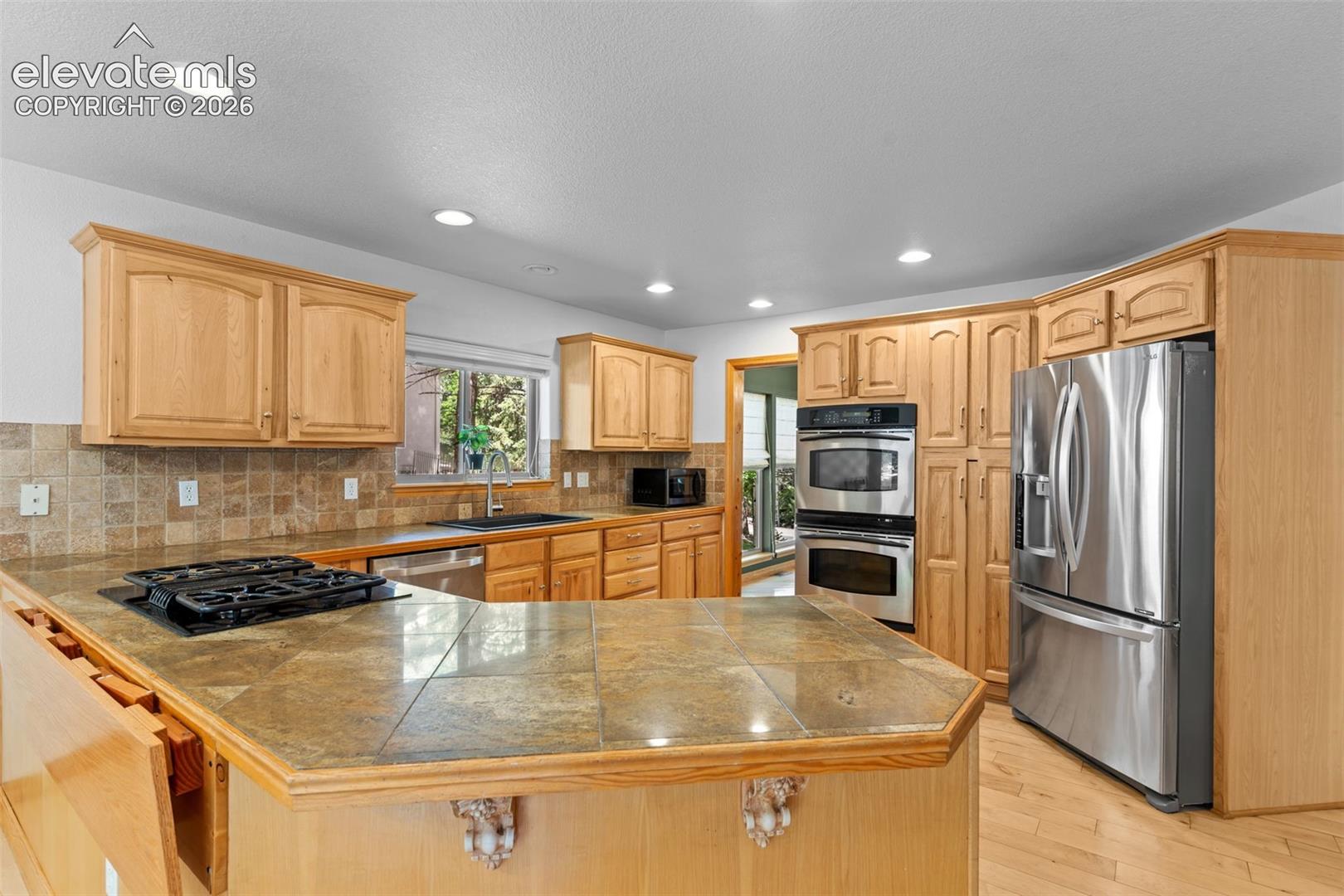 Listing photo 10 for 1215 Karen Lane